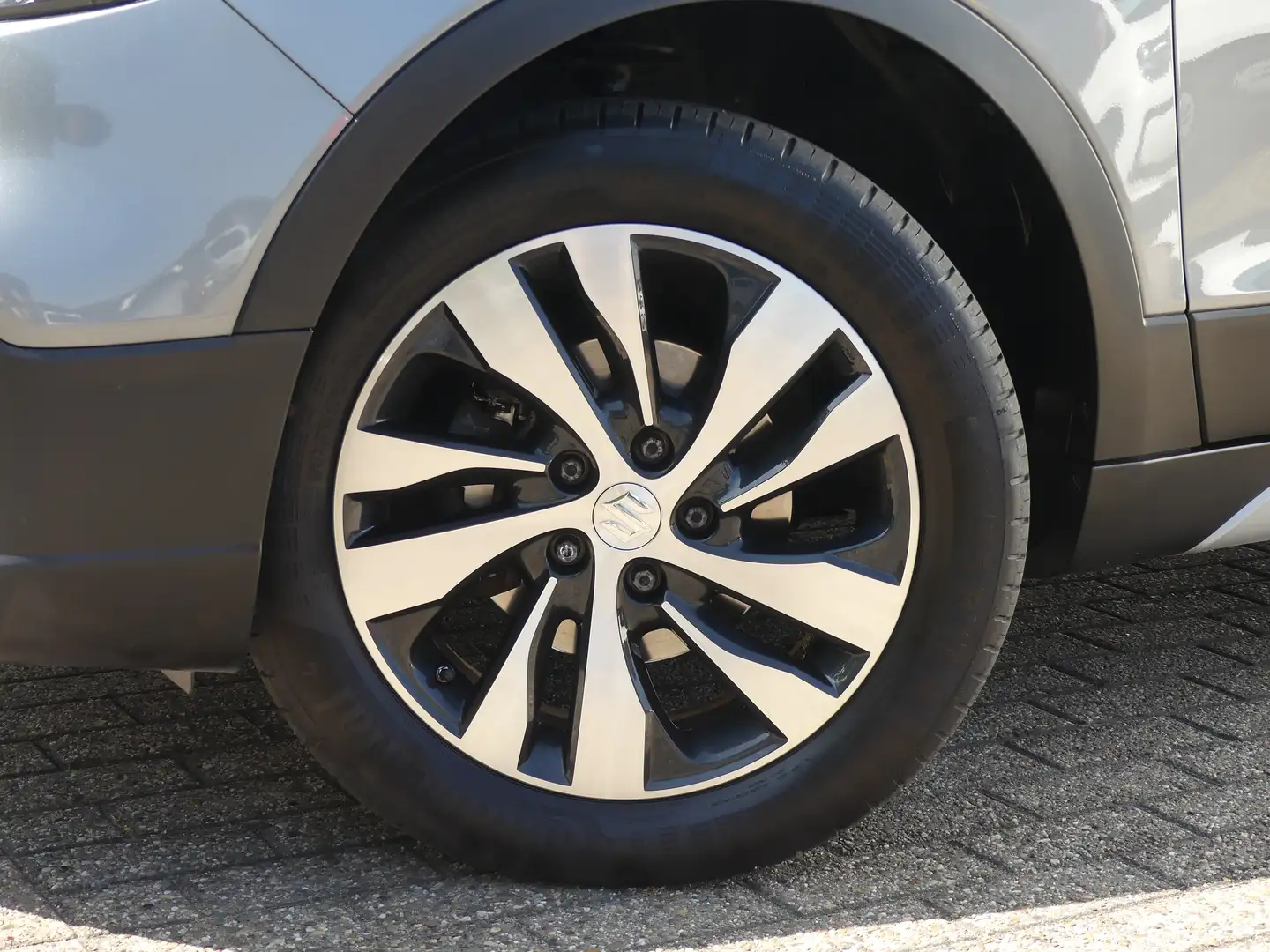 Suzuki S-Cross 1.4 Boosterjet 140PK Comfort Smart Hybrid | PANORA Grijs - 2