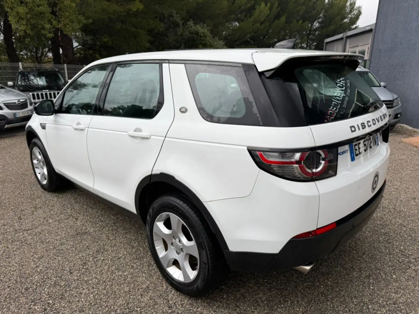 Land Rover Discovery Sport 2.0 ED4 150CH 2WD BUSINESS MARK I Weiß - 2