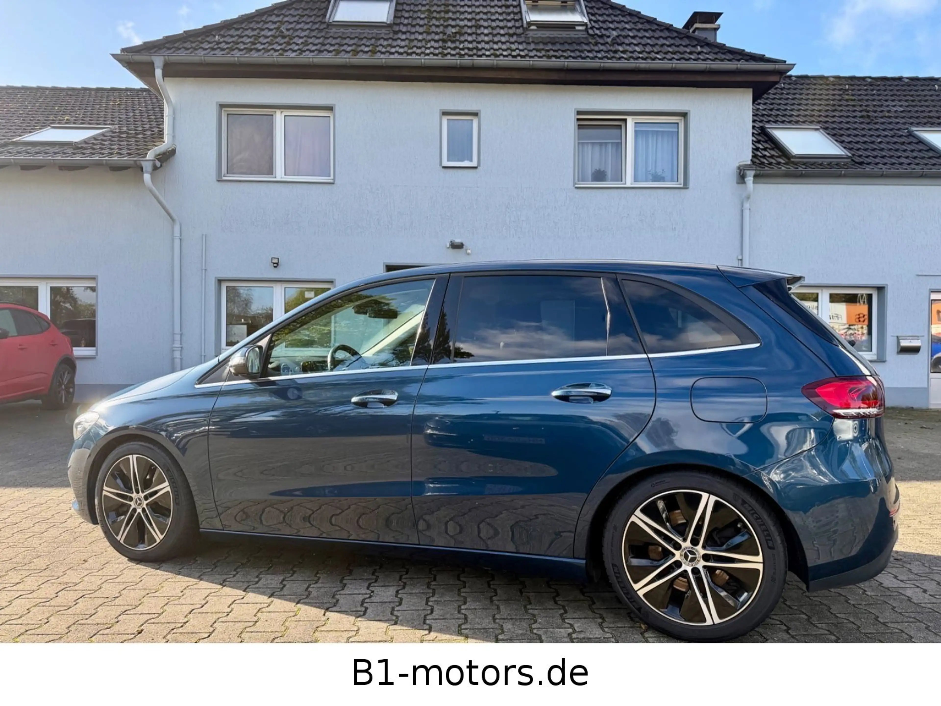 Mercedes-Benz B 220 *Style*Panorama*AMG *CAM 360*AHK*MBUX* — photo 7