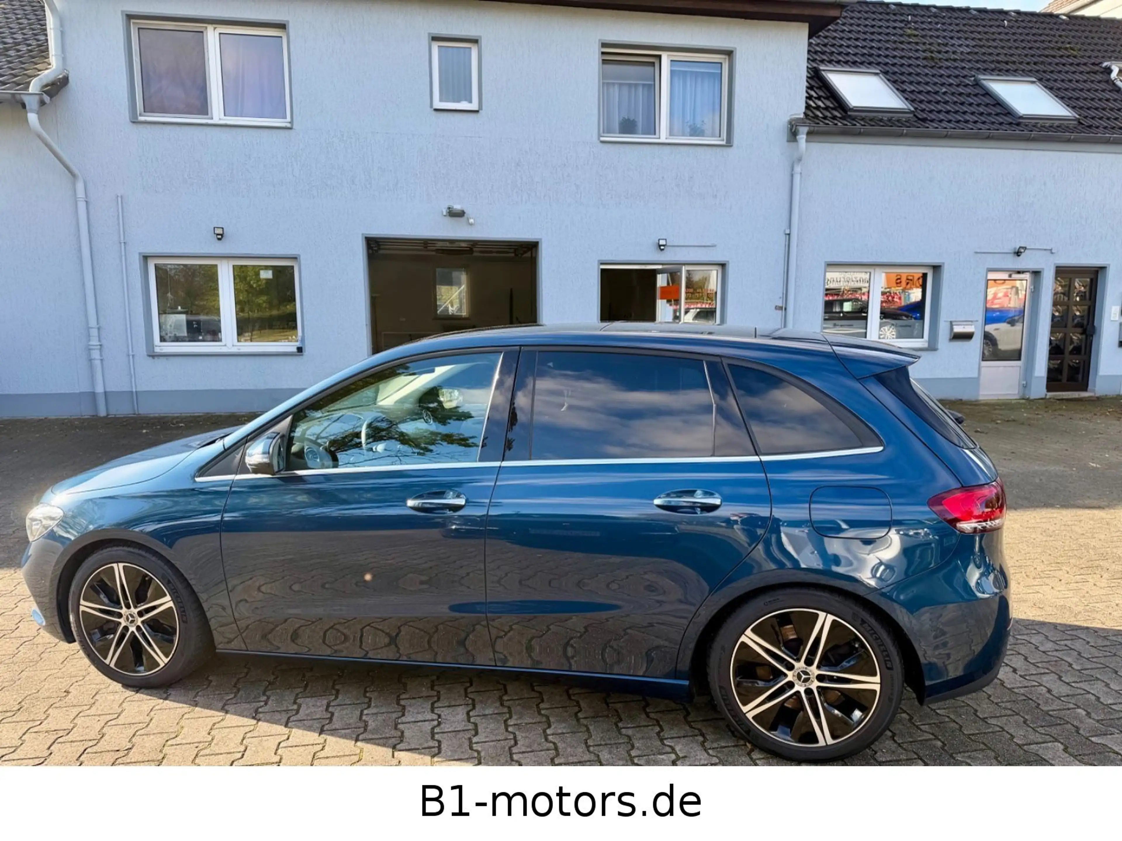 Mercedes-Benz B 220 *Style*Panorama*AMG *CAM 360*AHK*MBUX* — photo 6