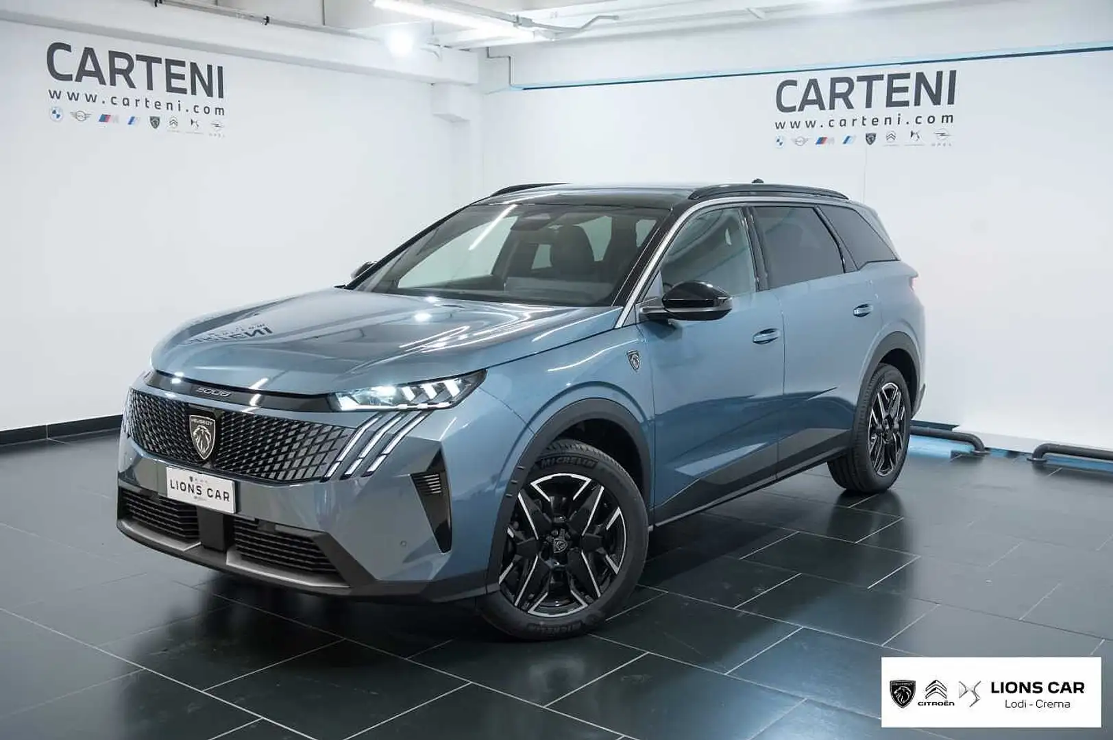 Peugeot 5008 3ª serie Hybrid 136 e-DCS6 GT Blu/Azzurro - 1