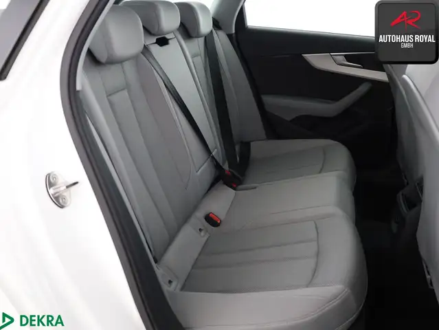 Audi A4 view 12