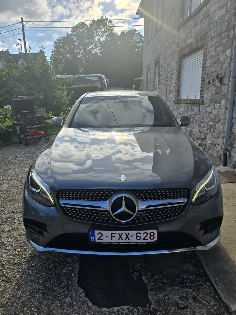 Mercedes-Benz GLC 220 d Coupe 4Matic 9G-TRONIC AMG Line Grijs - 2