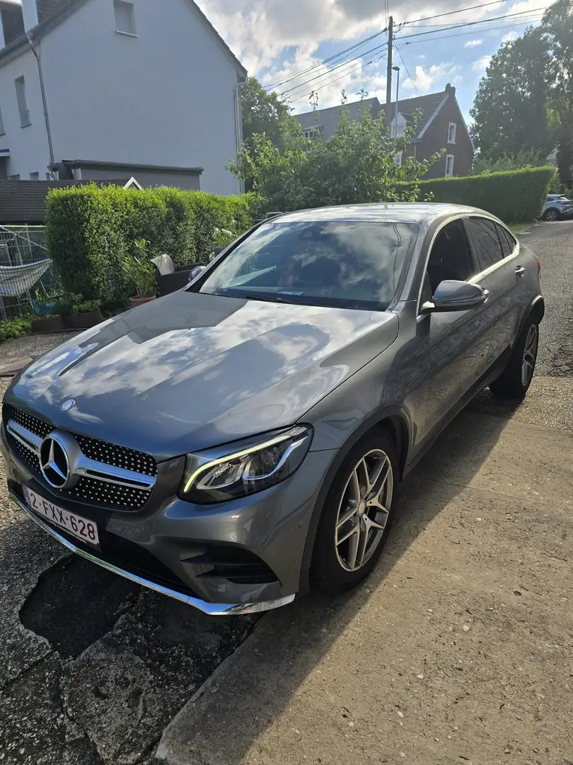Mercedes-Benz GLC 220 d Coupe 4Matic 9G-TRONIC AMG Line Grijs - 1