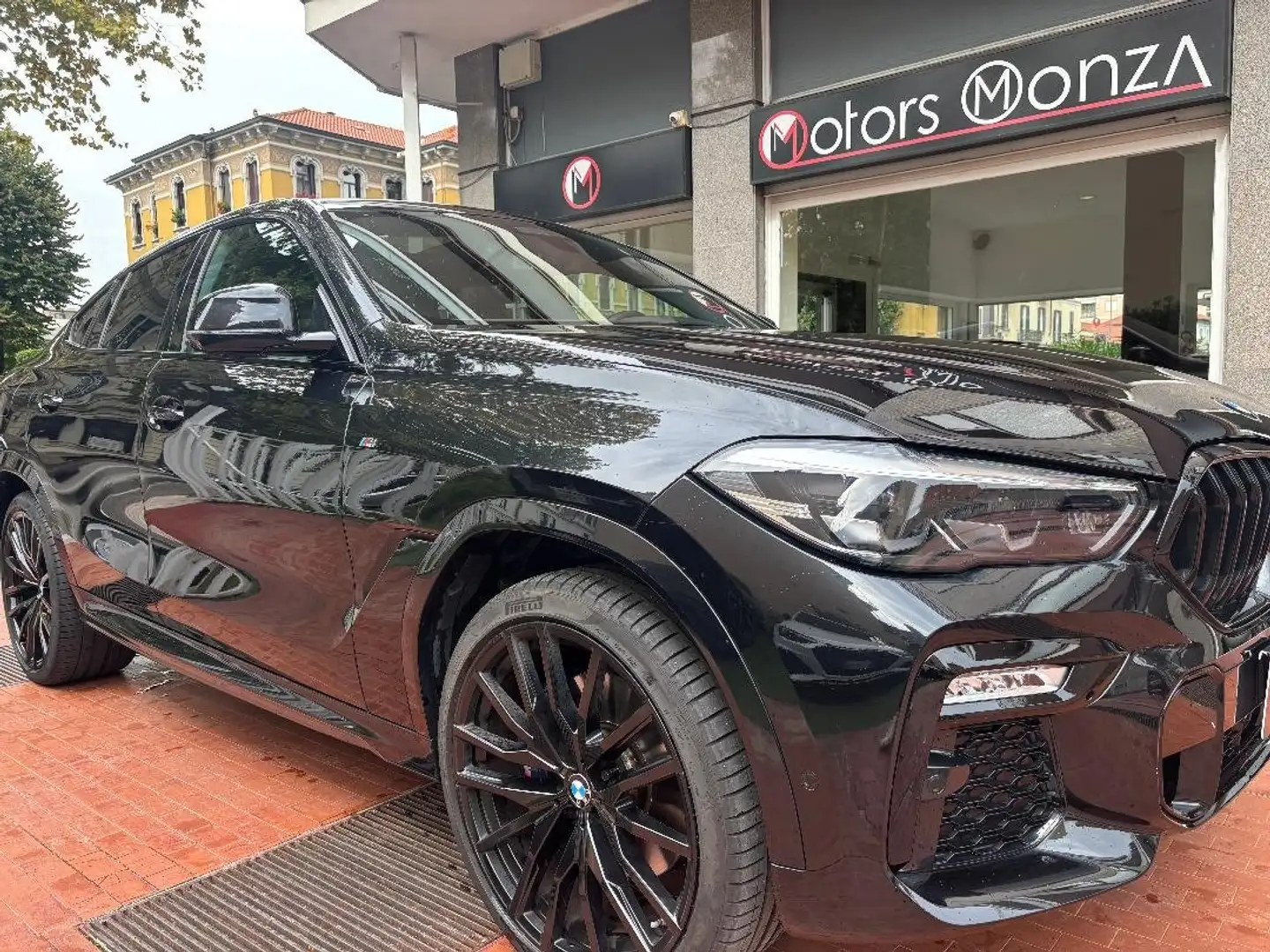 BMW X6 xdrive30d mhev 48V Msport - cerchi 22"- tetto pan Schwarz - 2