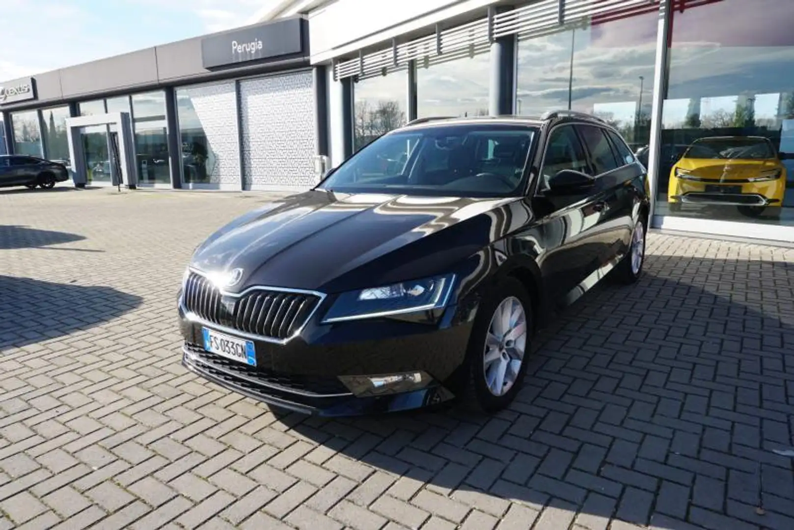 Skoda Superb 3ª serie 2.0 TDI 150 CV SCR DSG Wagon Ambition Negro - 1