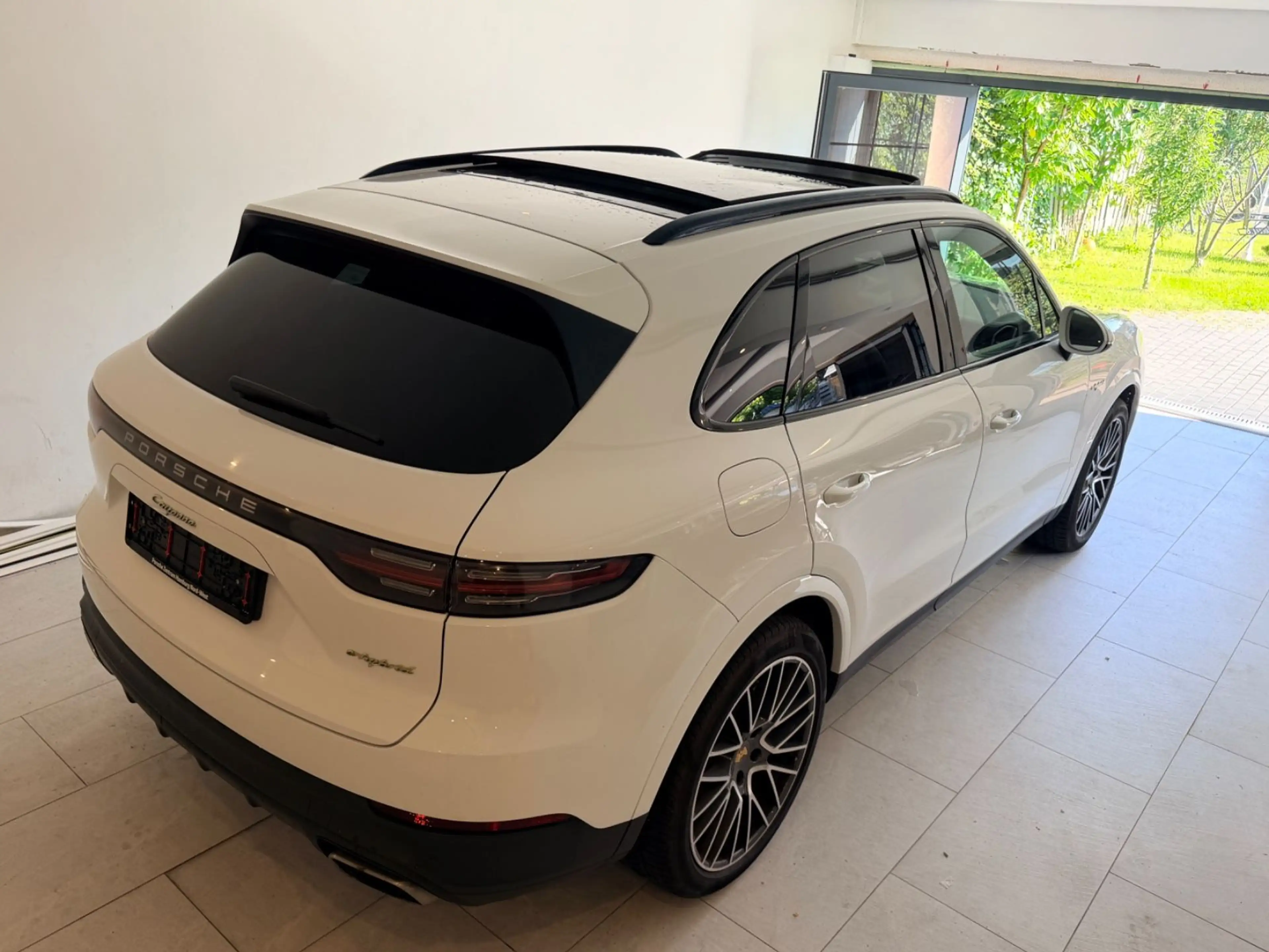 Porsche Cayenne E-Hybrid 1J.Approved*13.000€Rechnung — photo 3