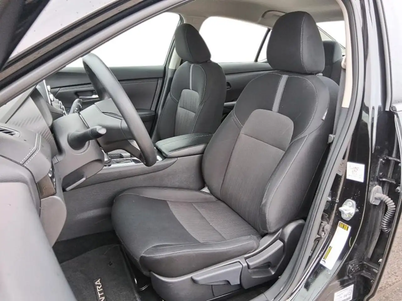 Nissan Sentra снимка Nissan Sentra