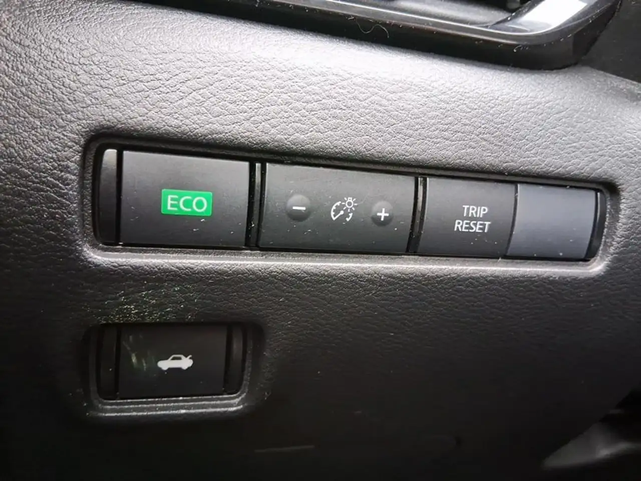 Nissan Sentra снимка Nissan Sentra
