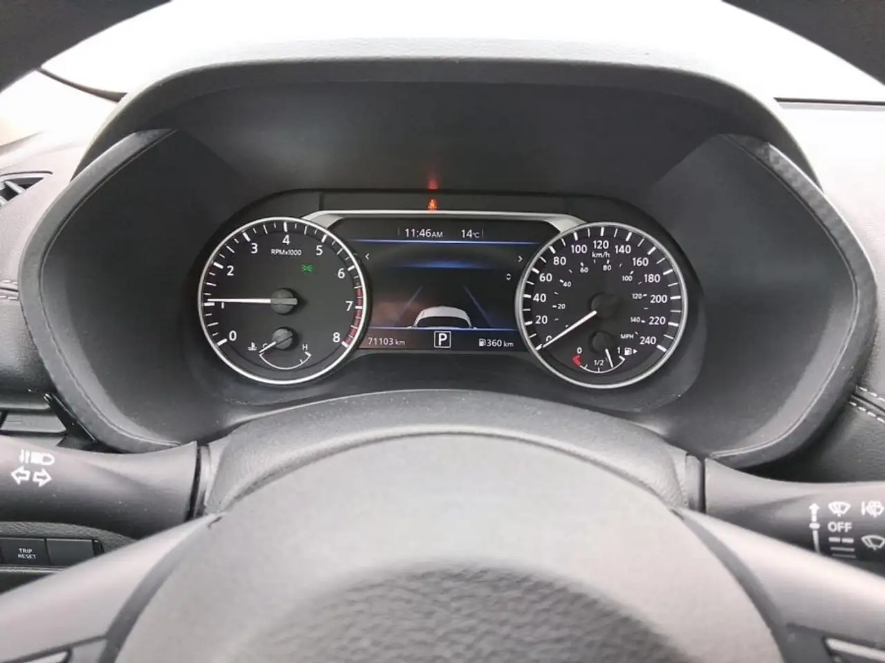 Nissan Sentra снимка Nissan Sentra