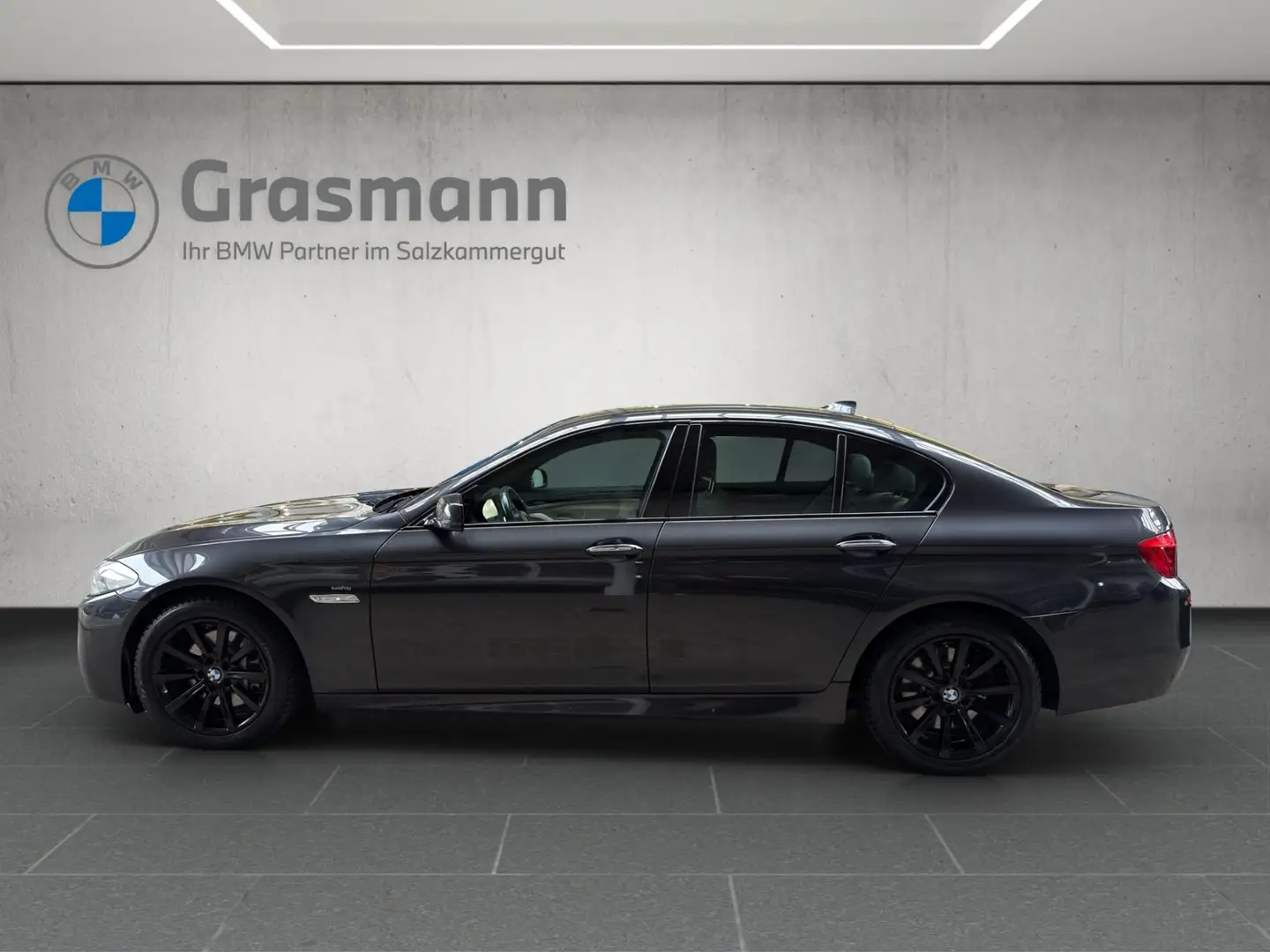 BMW 530 d xDrive Grau - 2