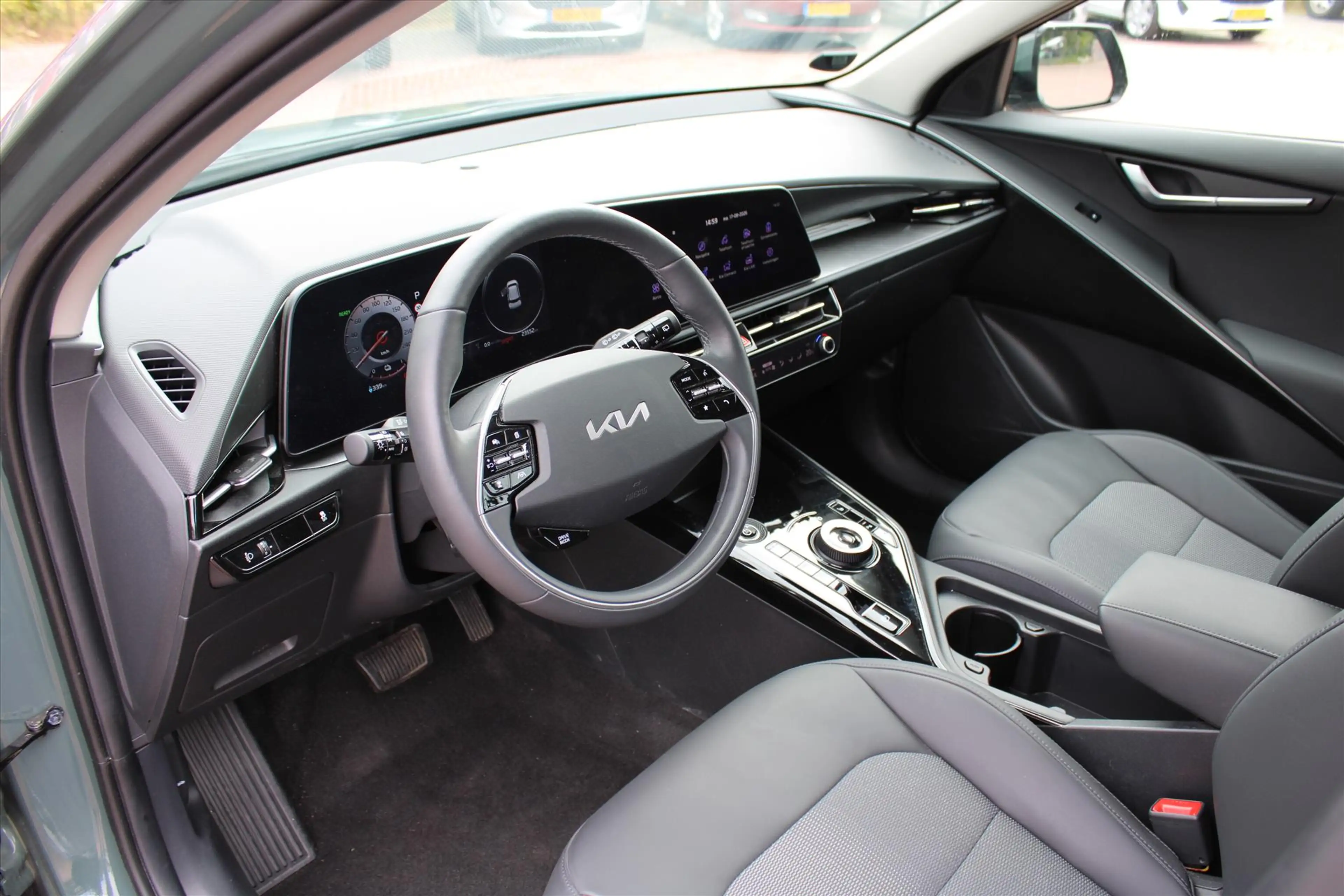 Kia e-Niro 64,8 kWh 204pk Aut DynamicLine, Stoel en Stuurverw — photo 15