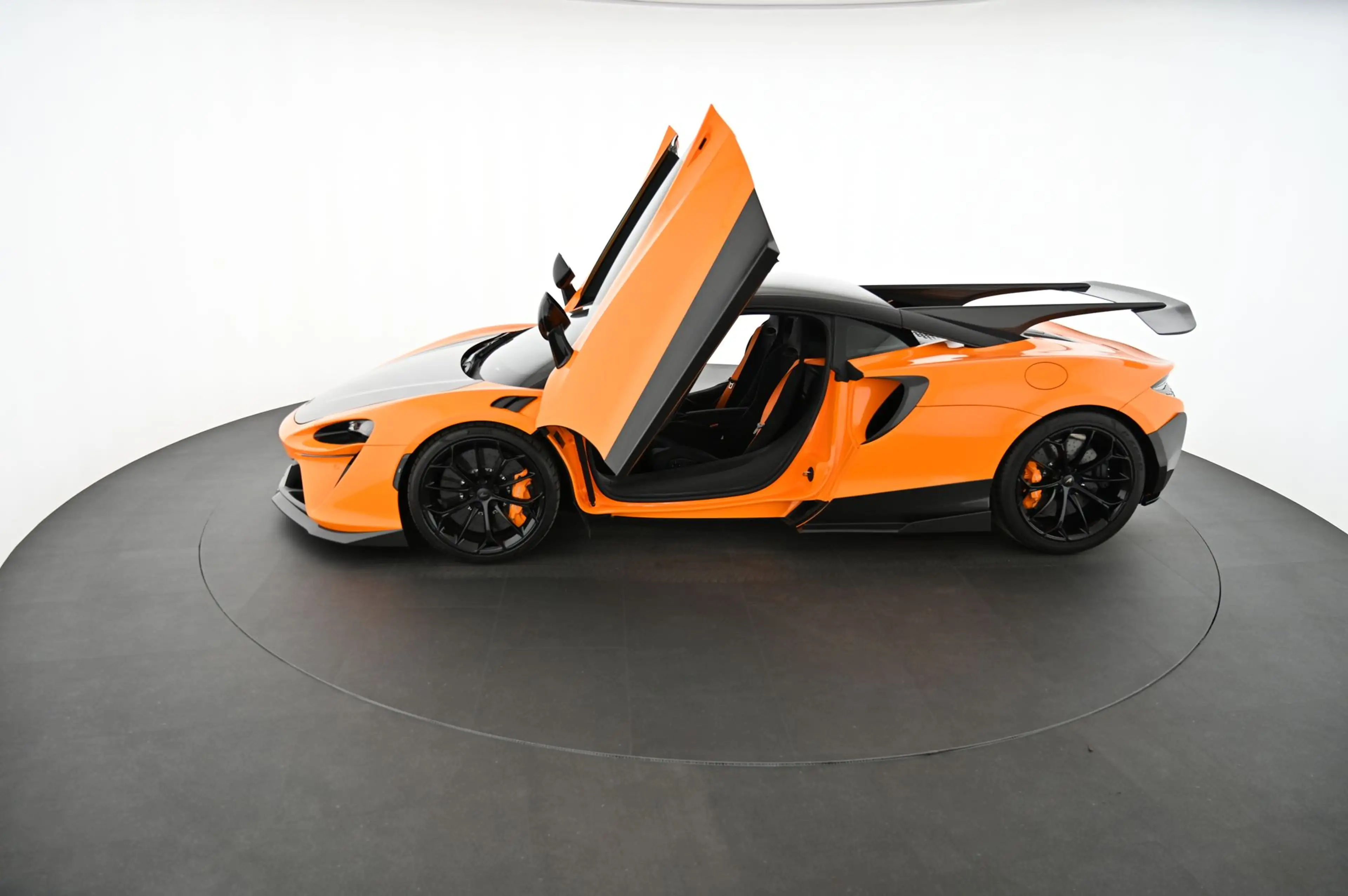 McLaren Artura NOVITEC EXP € 198.733,- — photo 5