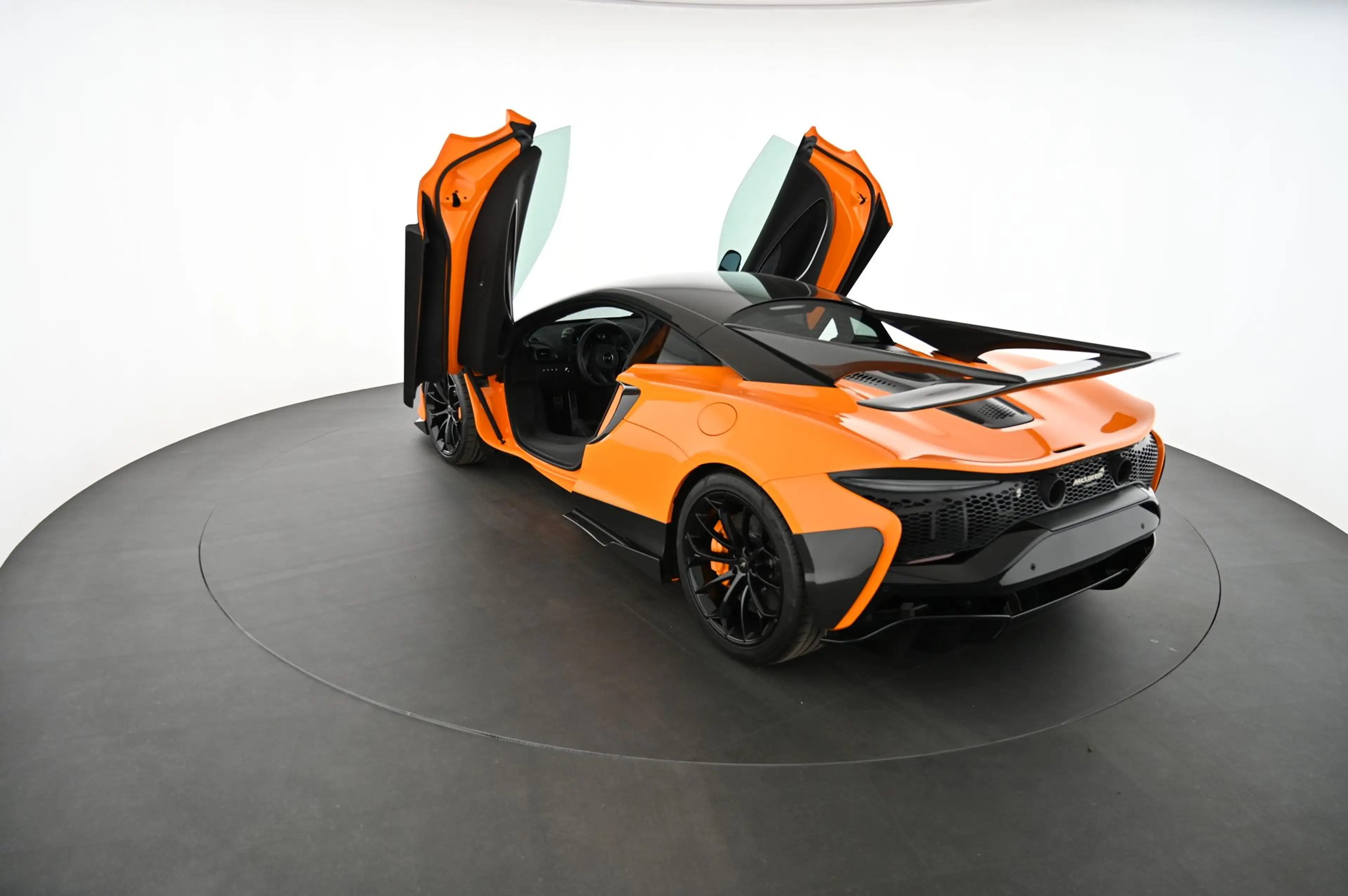 McLaren Artura NOVITEC EXP € 198.733,- — photo 9