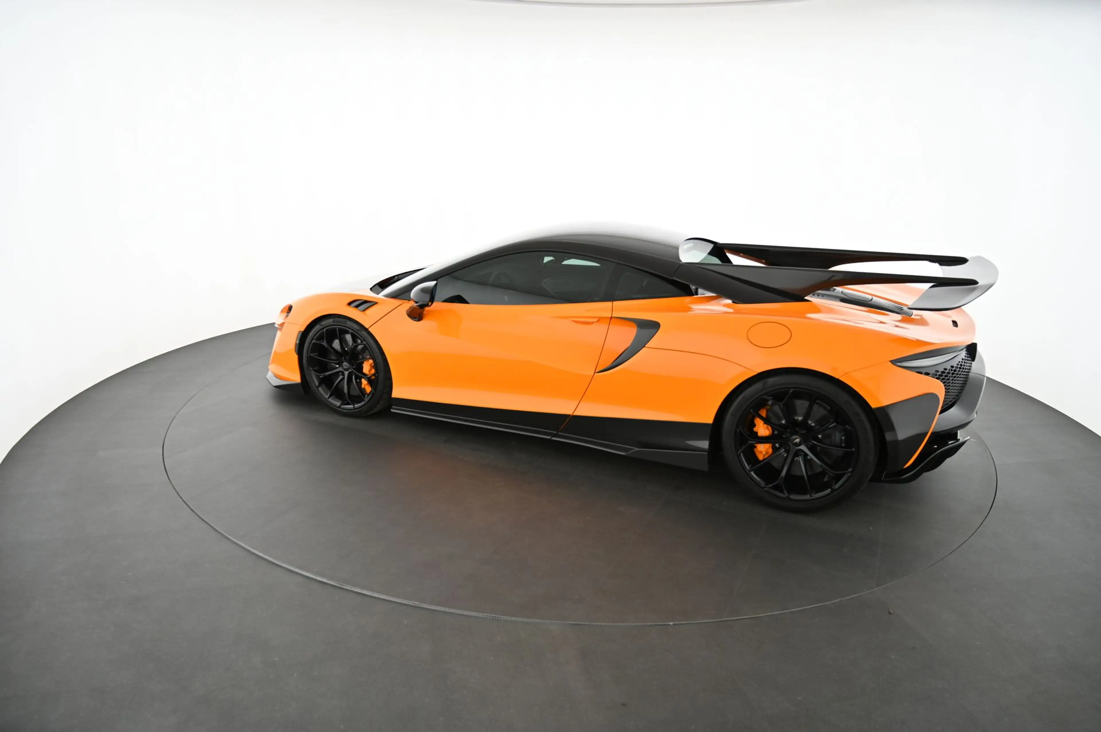 McLaren Artura NOVITEC EXP € 198.733,- — photo 19
