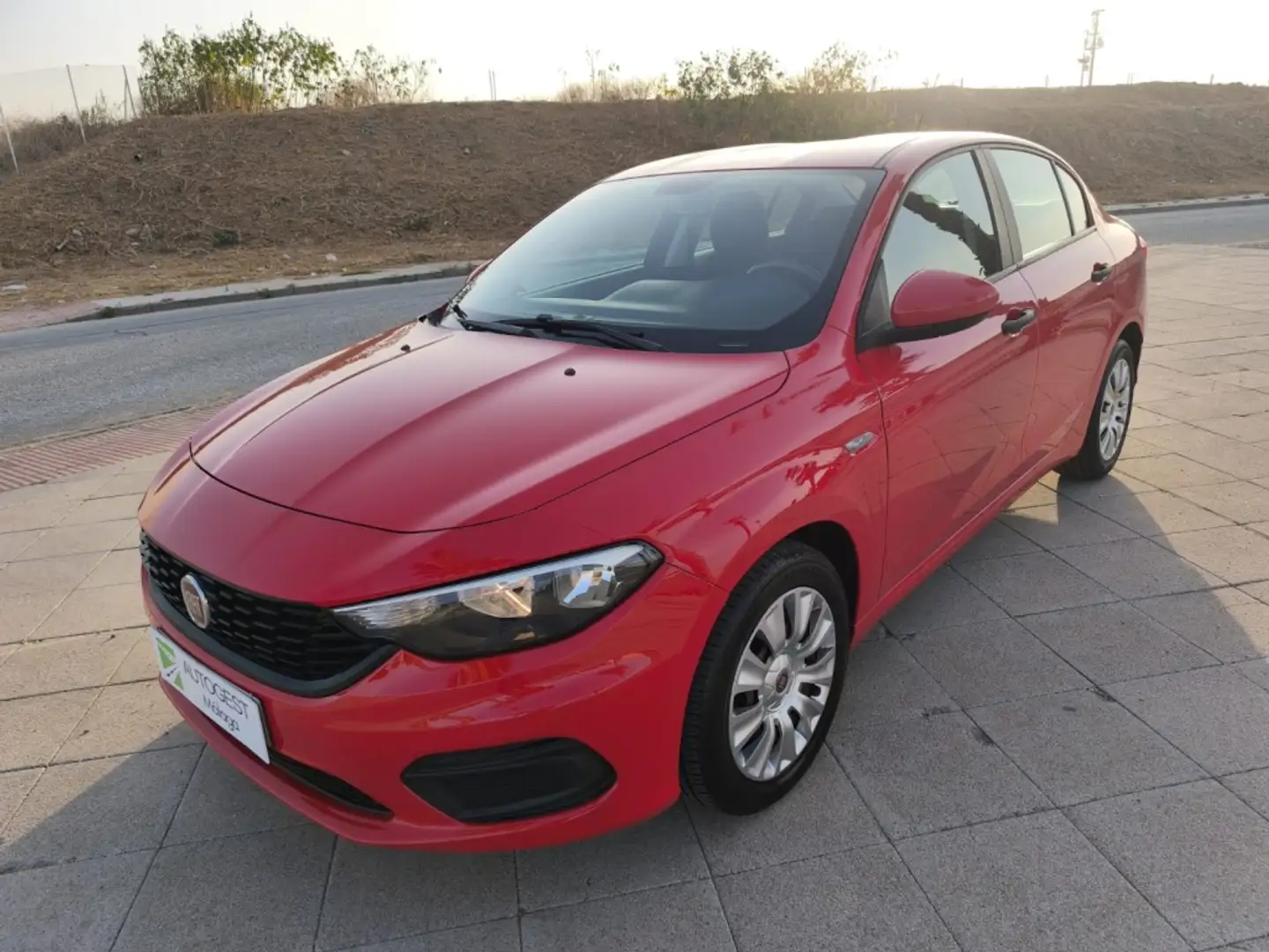 Fiat Tipo Sedán 1.4 Street Rojo - 1