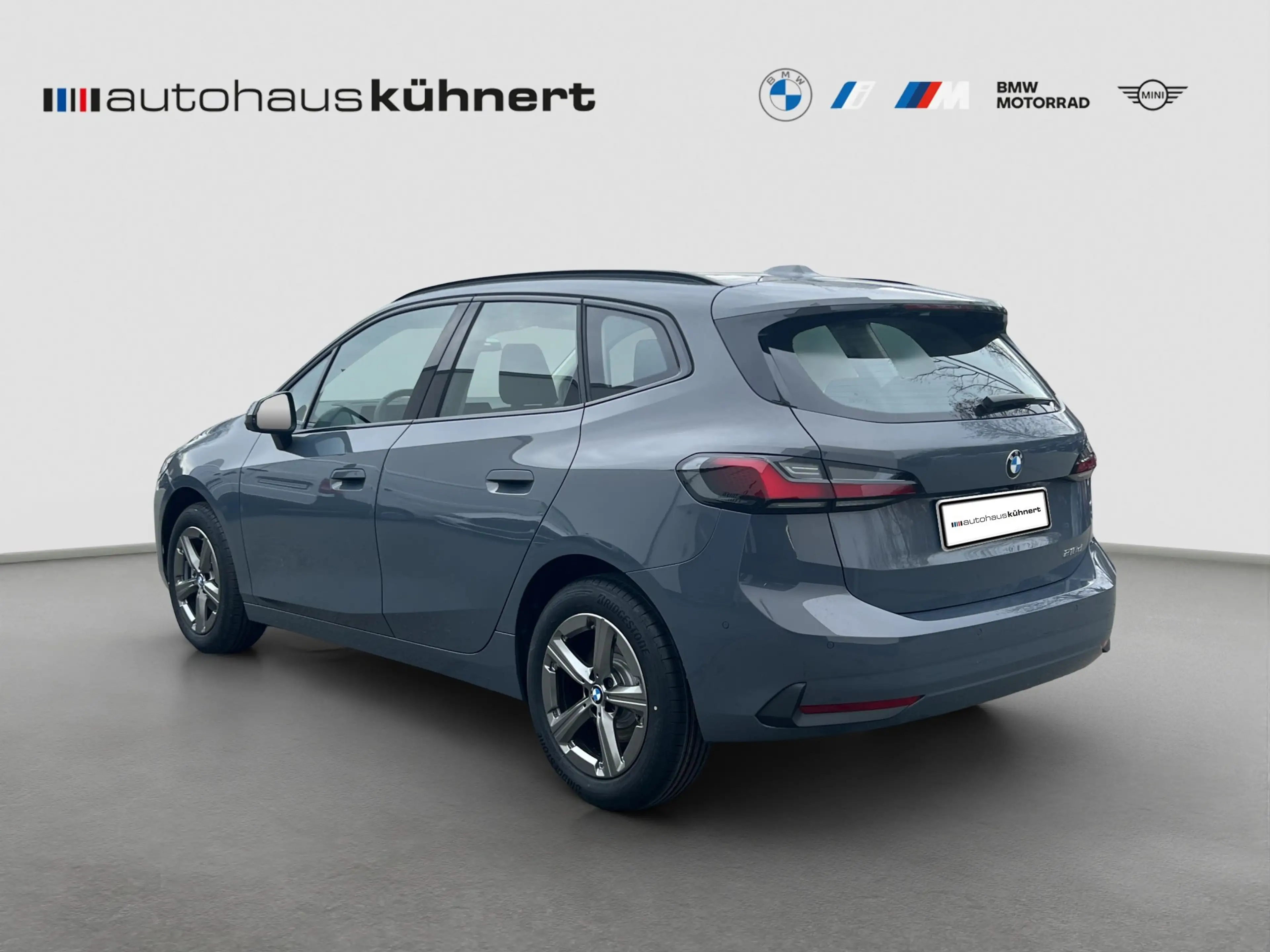 BMW 218 218d Active Tourer ACC LED SpurAss 360° AHK HUD — photo 5
