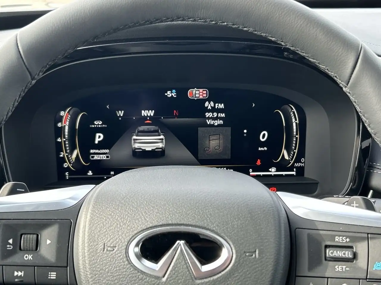 Infiniti QX60 снимка Infiniti QX60