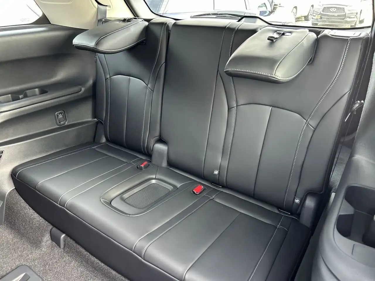 Infiniti QX60 снимка Infiniti QX60