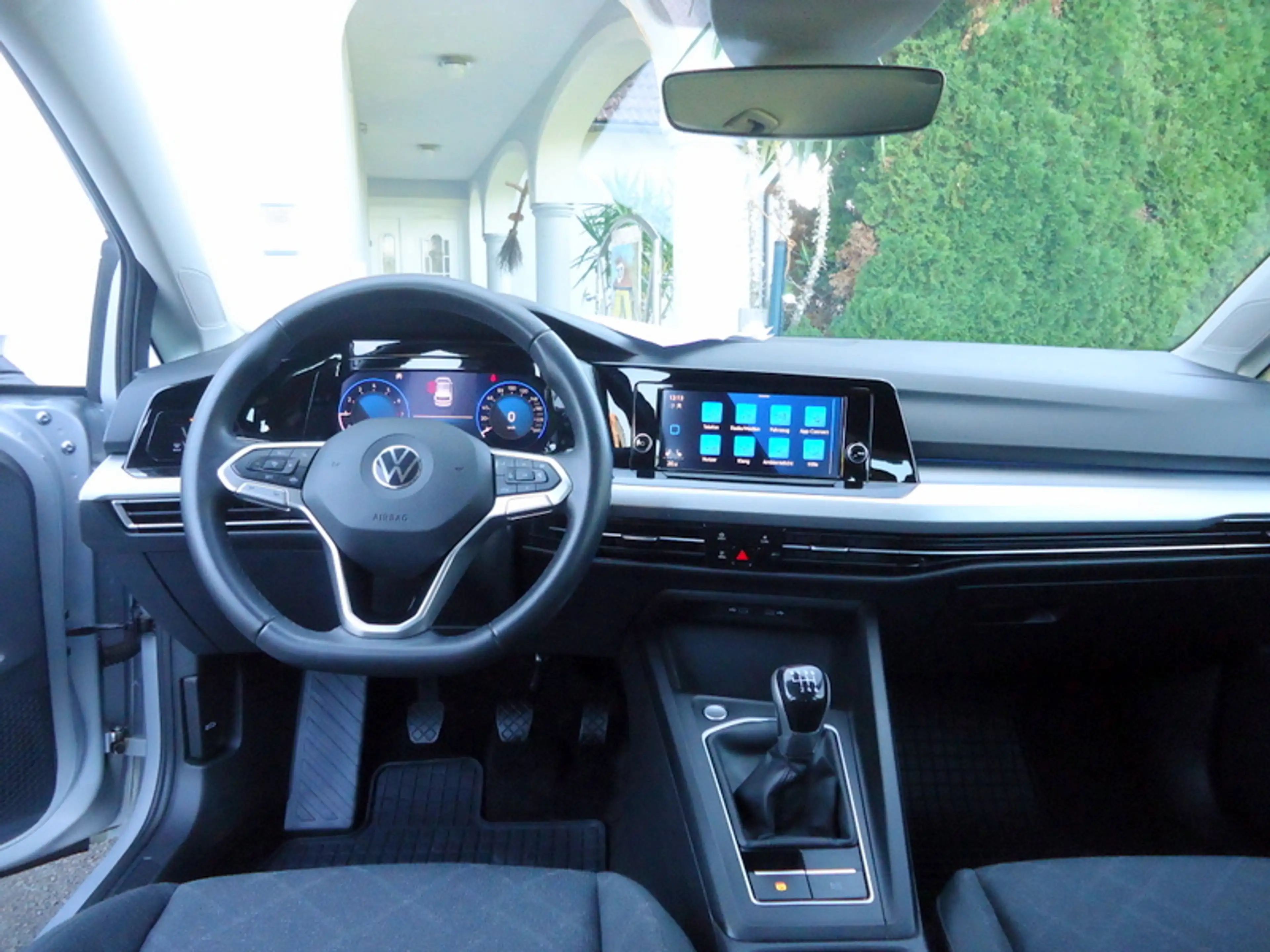 Volkswagen Golf Life TSI **Klima**LED**ACC** — photo 13
