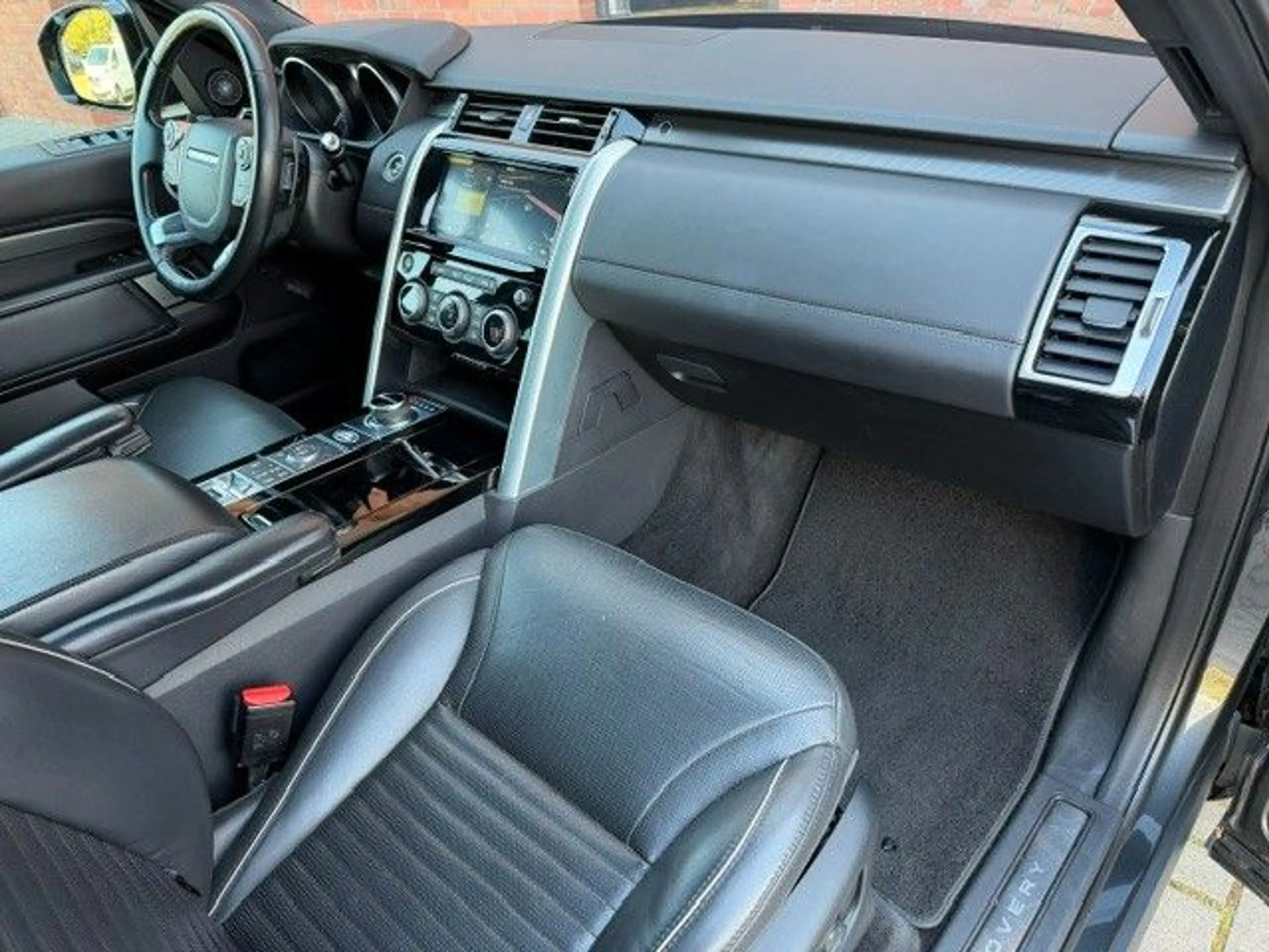 Land Rover Discovery DISCOVERY 5 HSE LUXURY,PANO,7-ELEK SITZE, 1.HAND — photo 8
