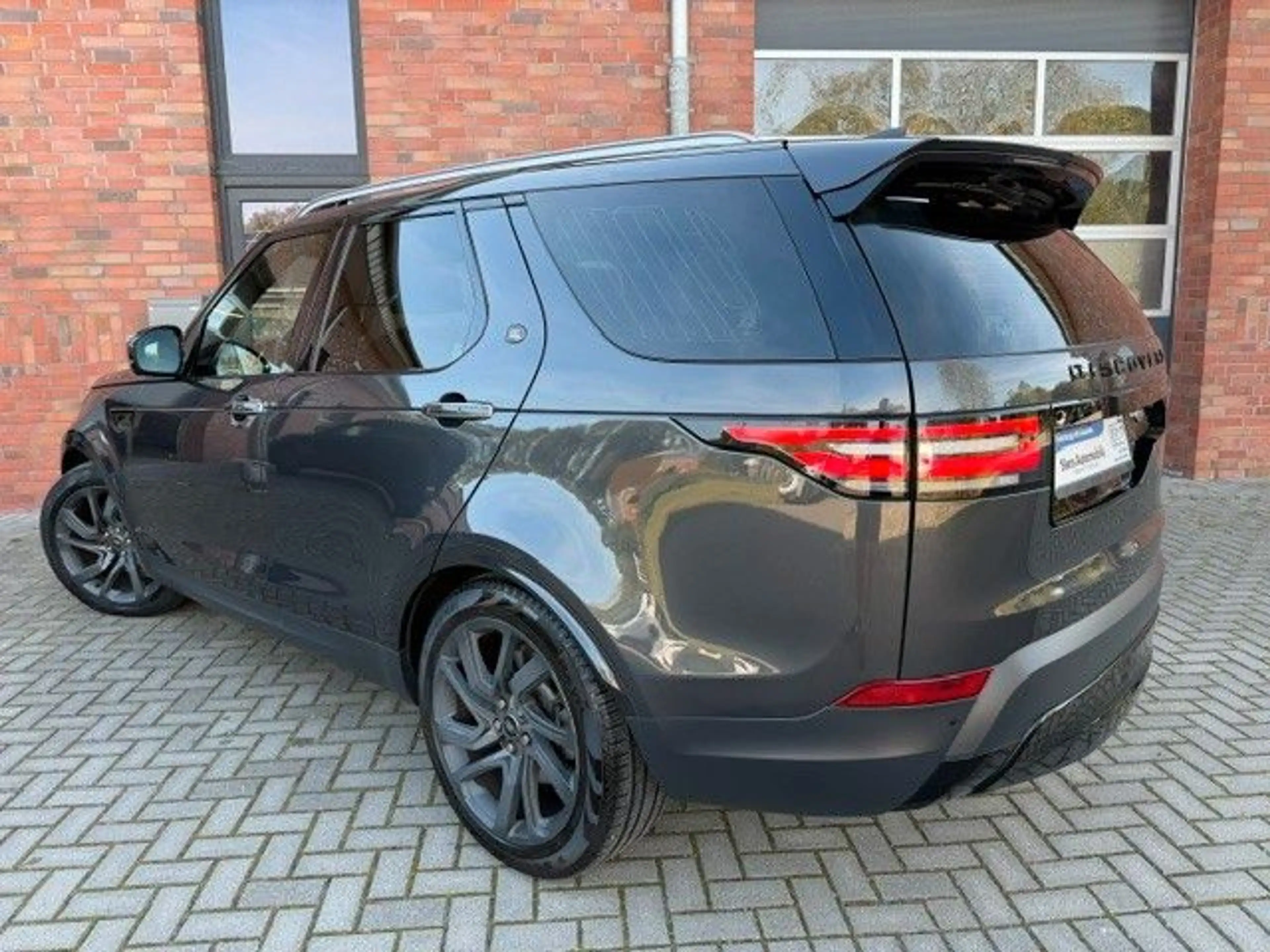 Land Rover Discovery DISCOVERY 5 HSE LUXURY,PANO,7-ELEK SITZE, 1.HAND — photo 5