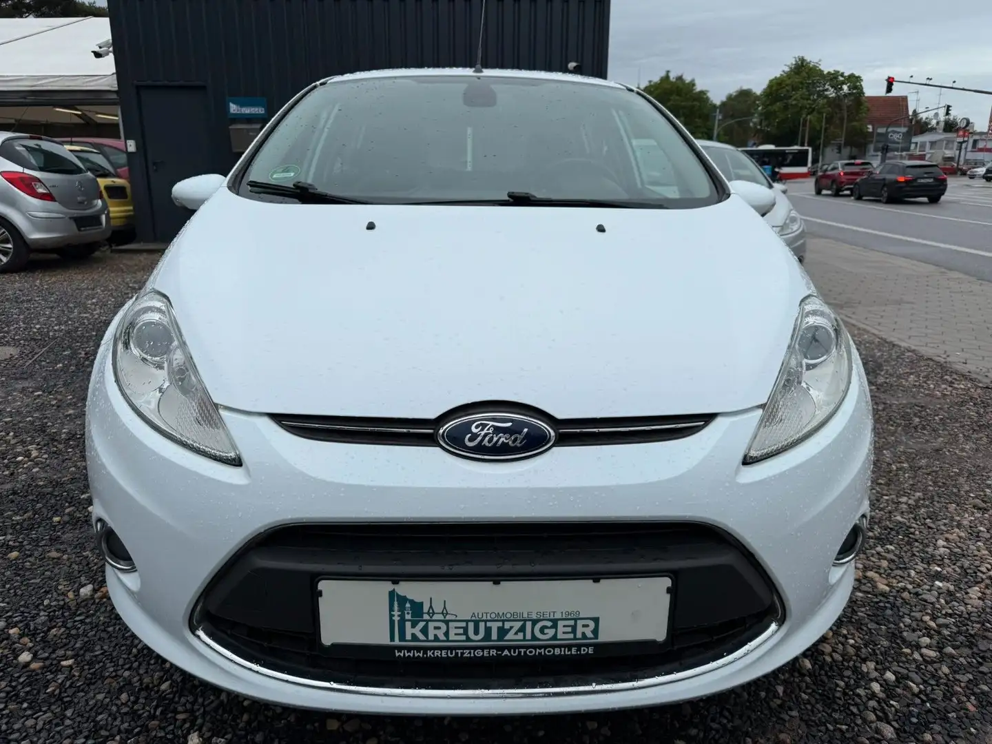 Ford Fiesta 1,25 60kW Titanium Weiß - 2