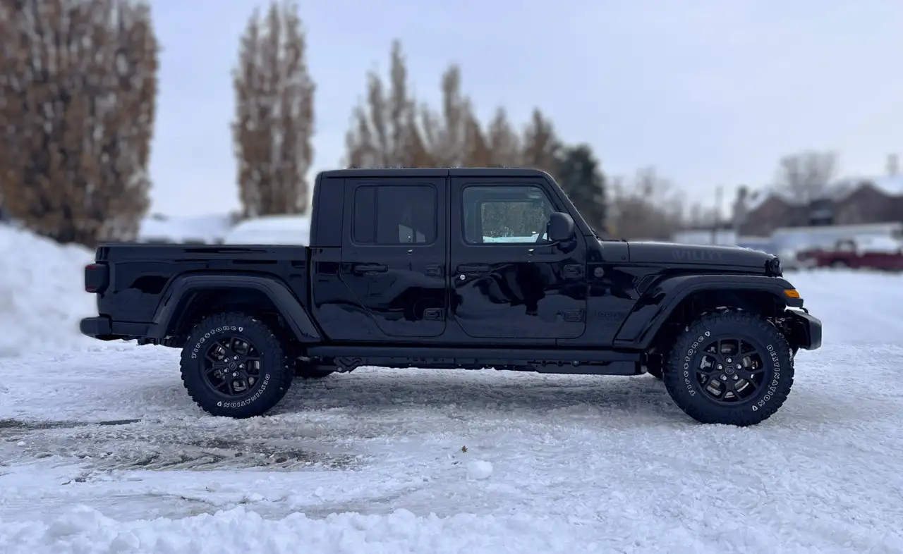 Jeep Gladiator снимка Jeep Gladiator