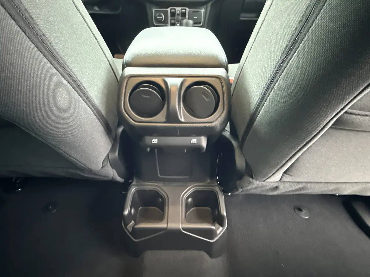 Jeep Gladiator снимка Jeep Gladiator