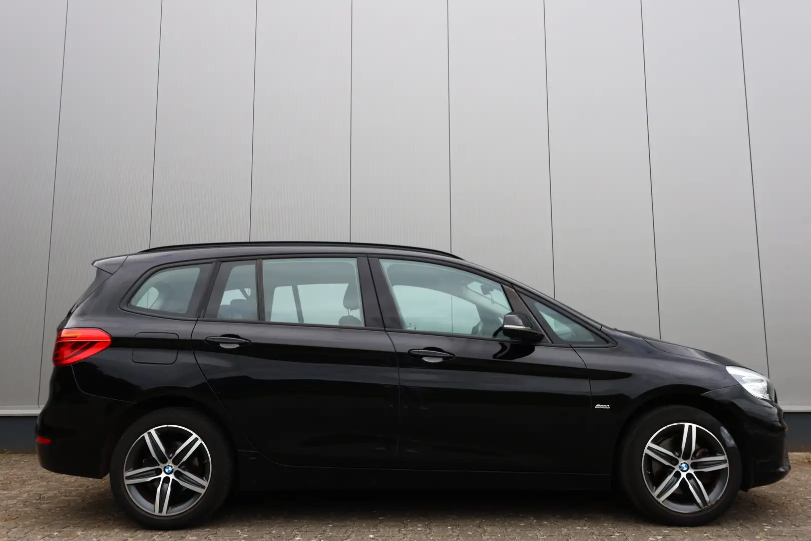 BMW 218 218I EXECUTIVE GRAN TOURER 7 ZITTER Schwarz - 1