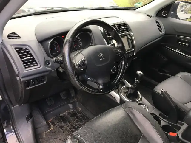 Peugeot 4008 view 12