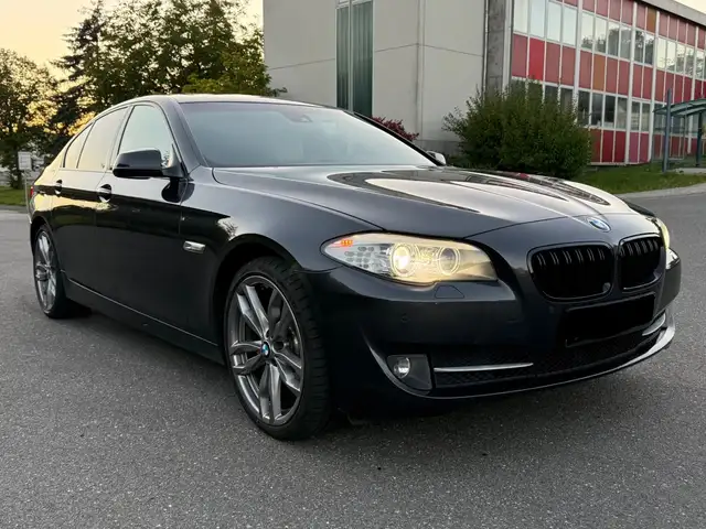 BMW 523 i Automatik - Tempomat - Schiebedach - Xenon