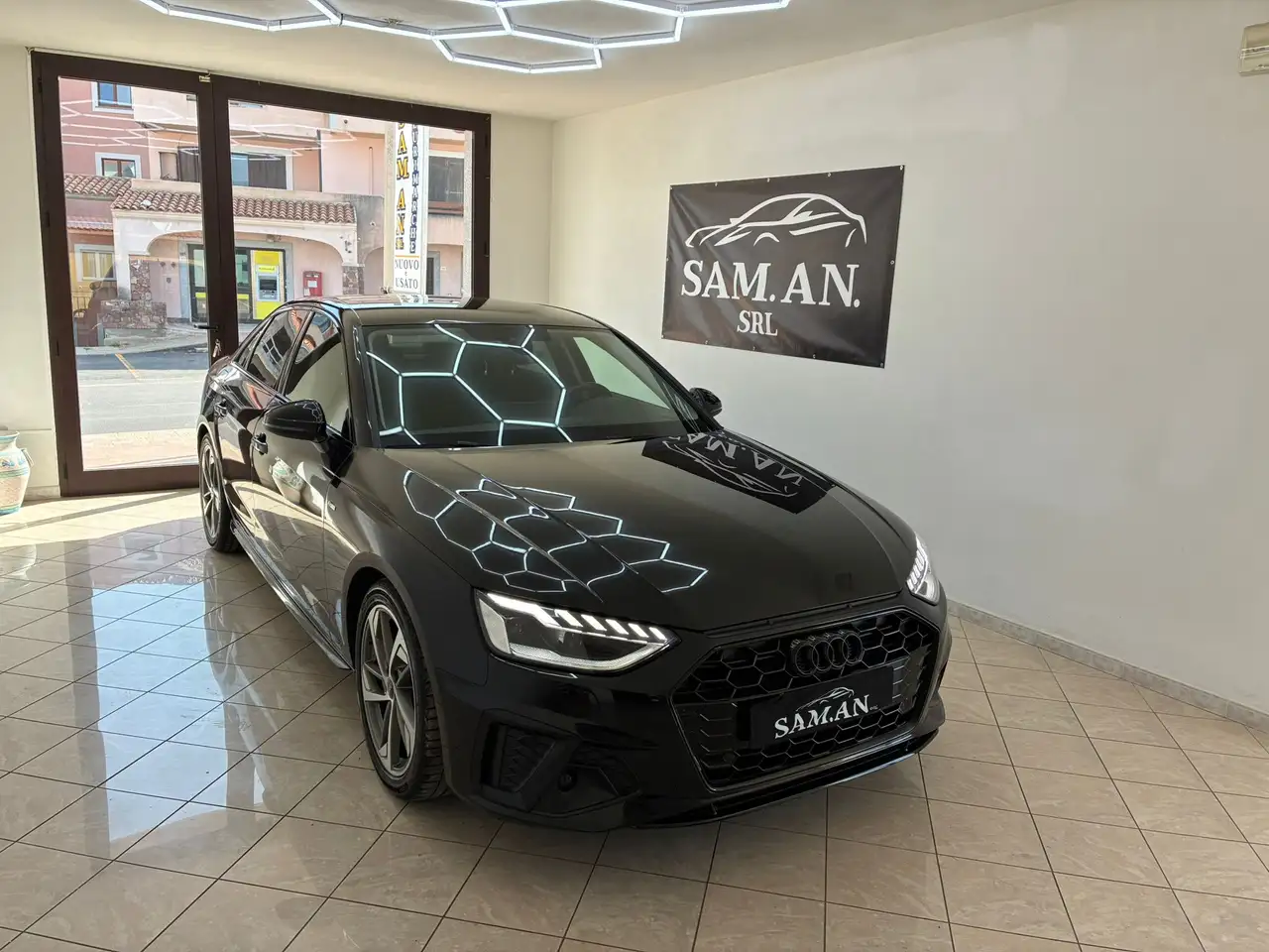 Audi A4 AUDI A4 berlina s-line 40TDI identity black