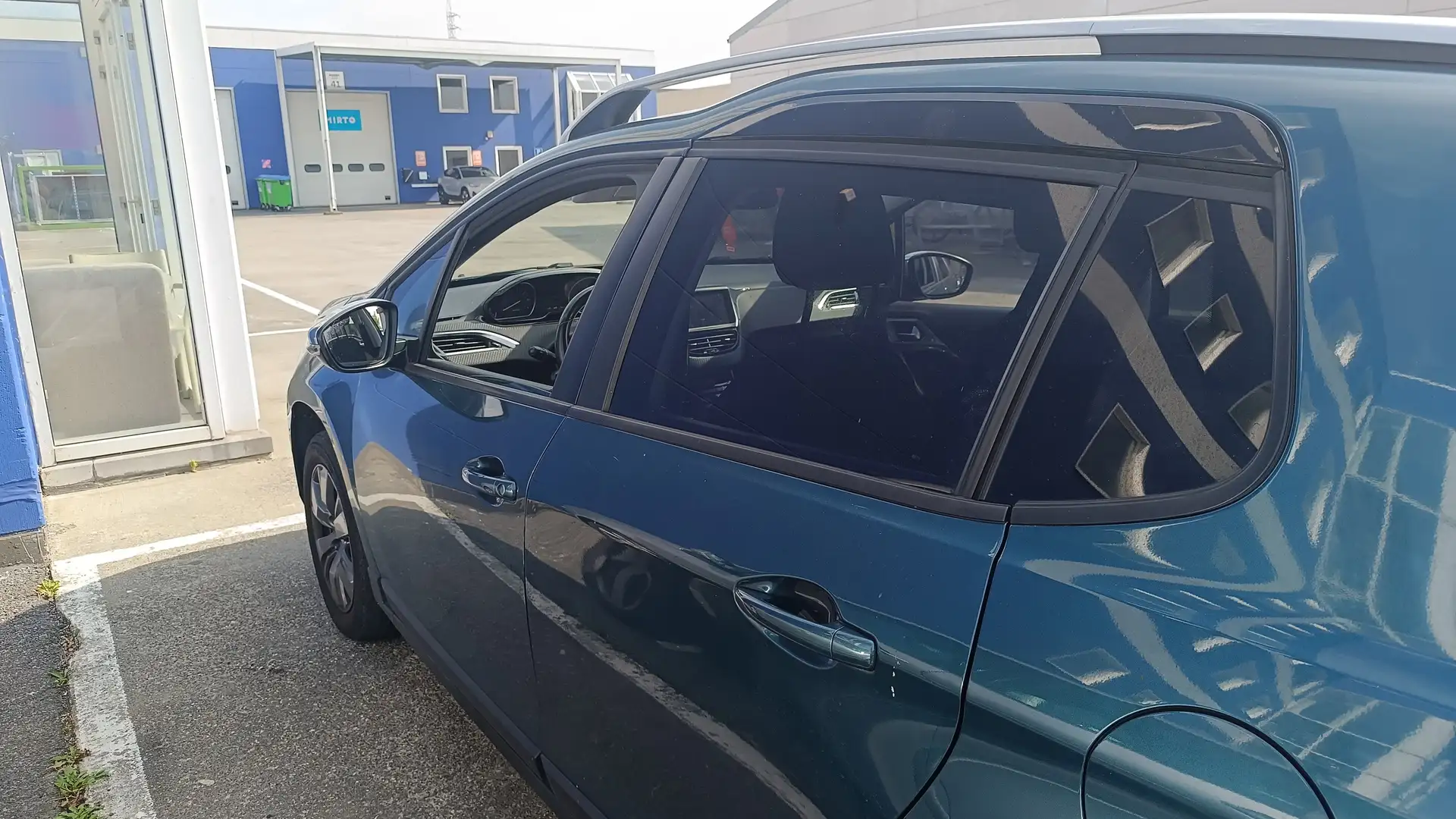Peugeot 2008 2008 PureTech 82 Style Vert - 2
