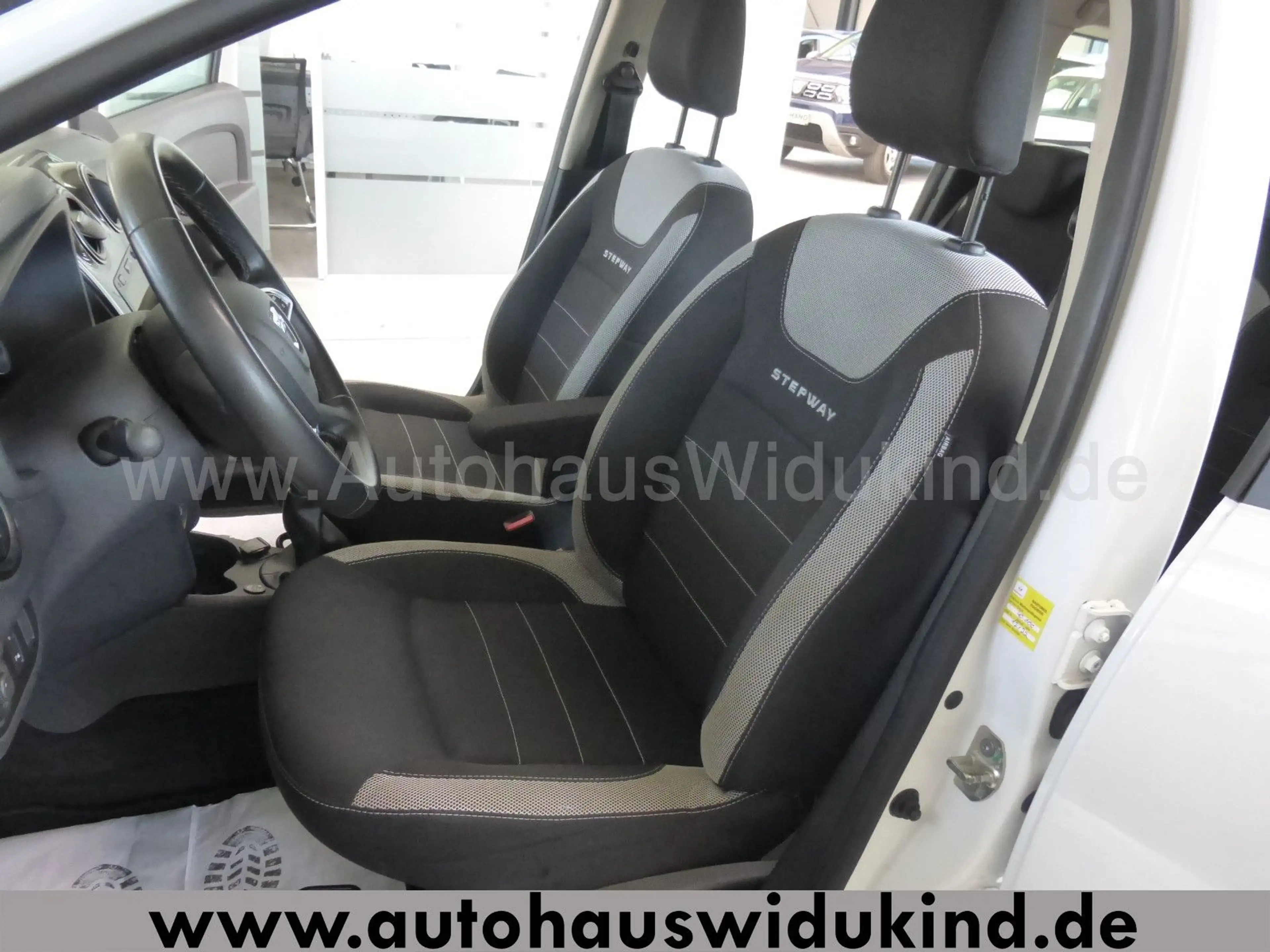 Dacia Logan II Kombi Stepway LPG Gas Navi Klima 1.Hd — photo 10