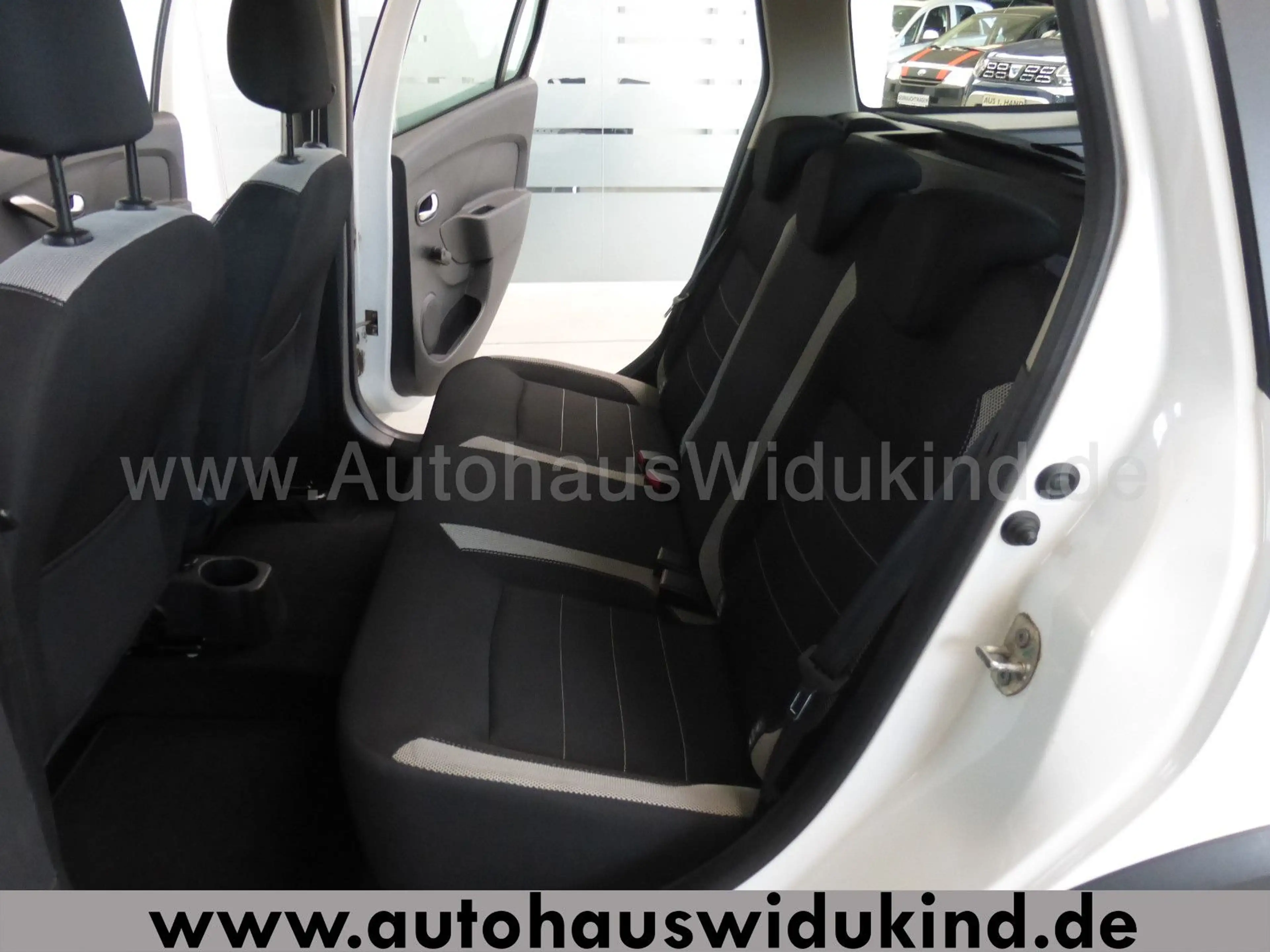 Dacia Logan II Kombi Stepway LPG Gas Navi Klima 1.Hd — photo 14