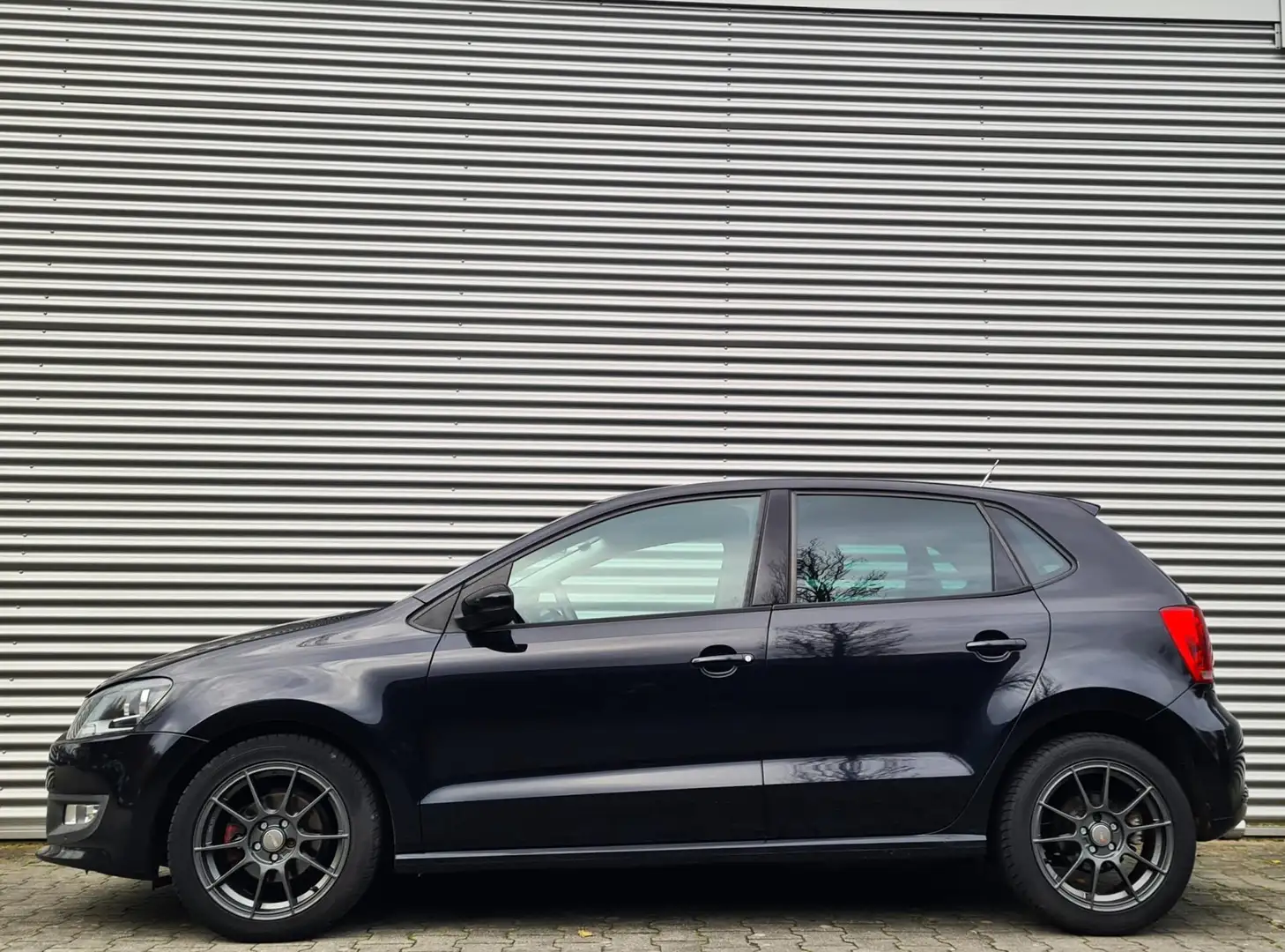 Volkswagen Polo 1.2 TSI Highline 105Pk H6 5drs 03-2012 Deep Black Zwart - 2