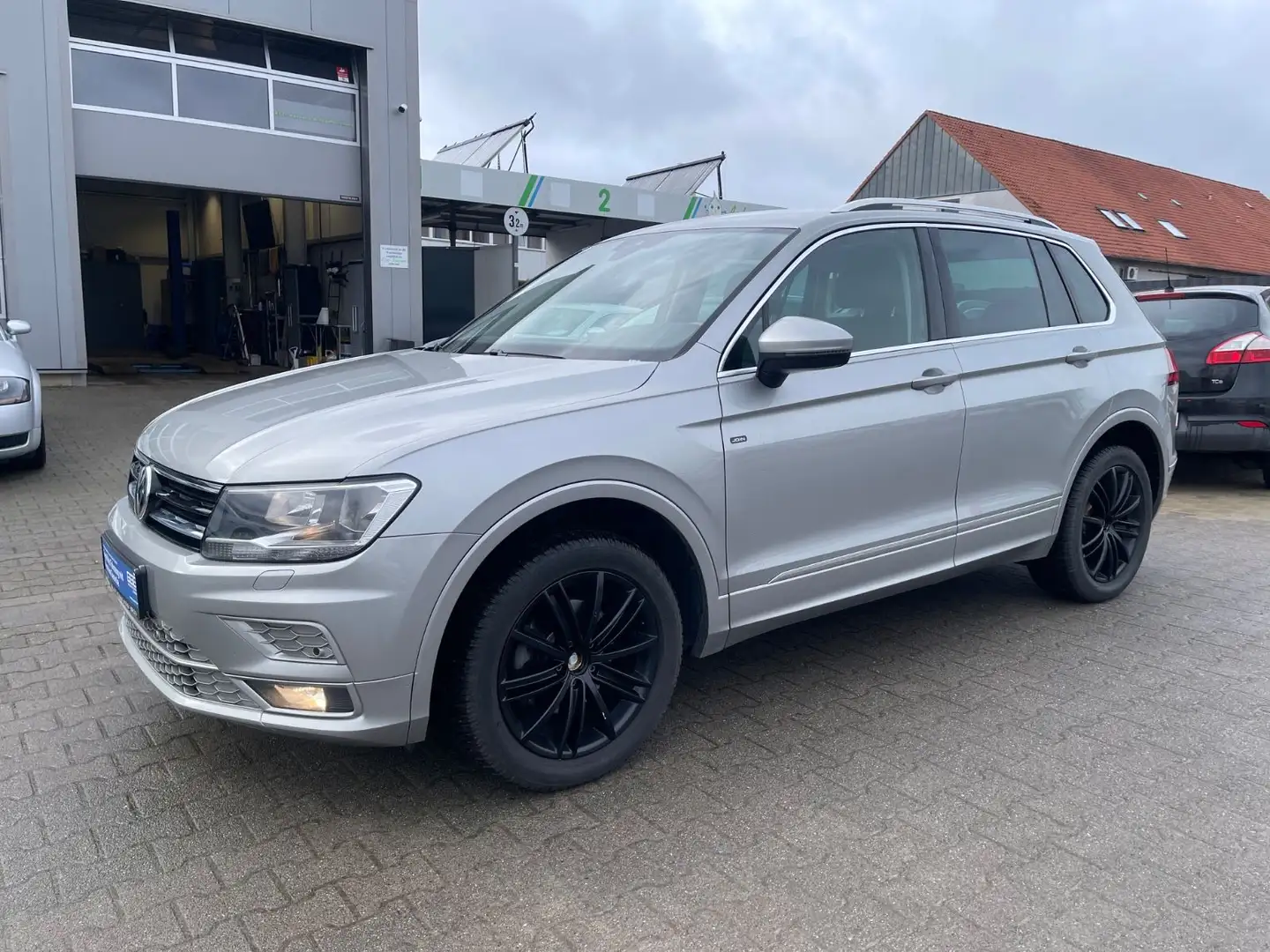 Volkswagen Tiguan Join Start-Stopp 4Motion Silber - 1