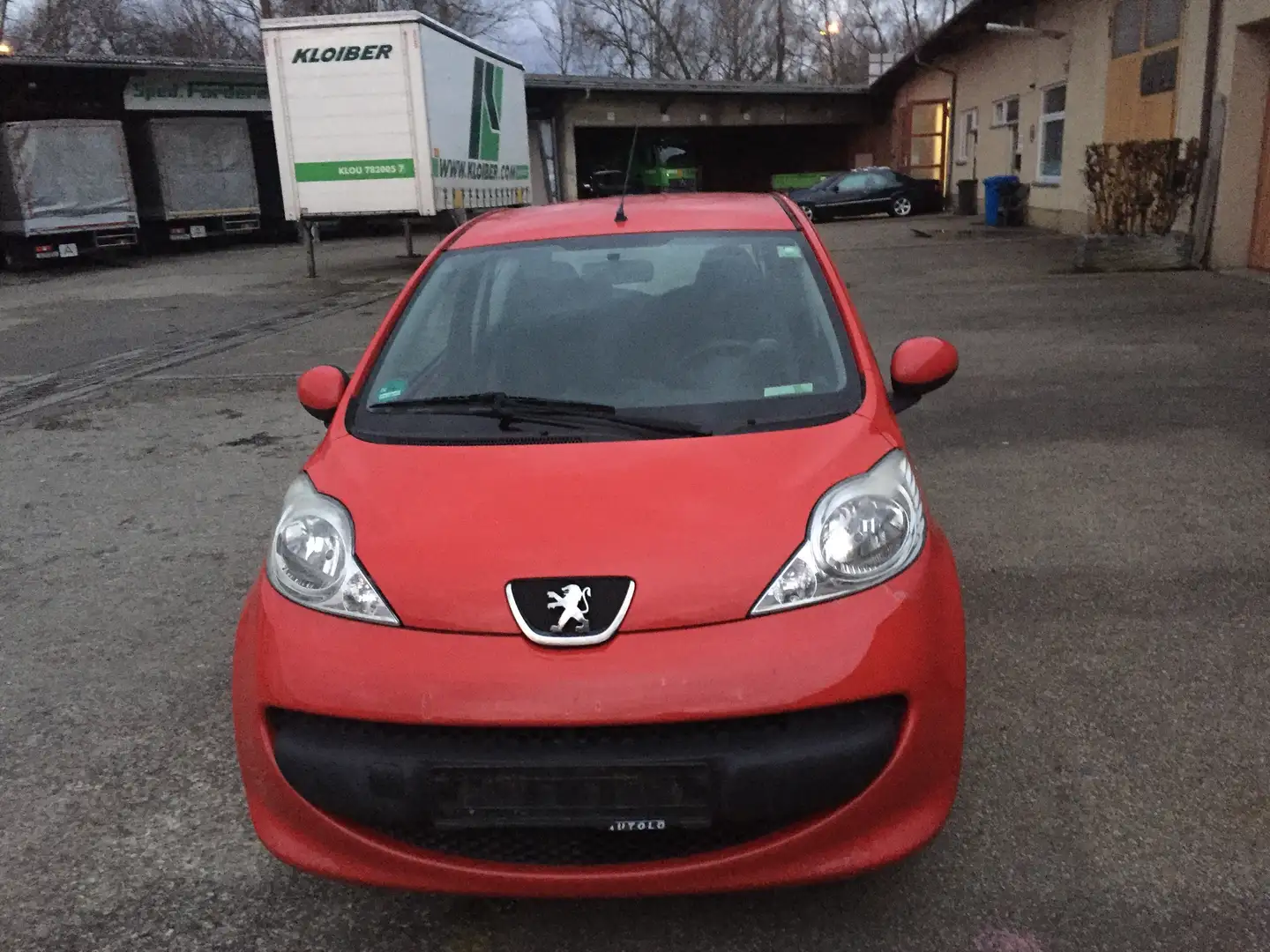 Peugeot 107 Red - 1