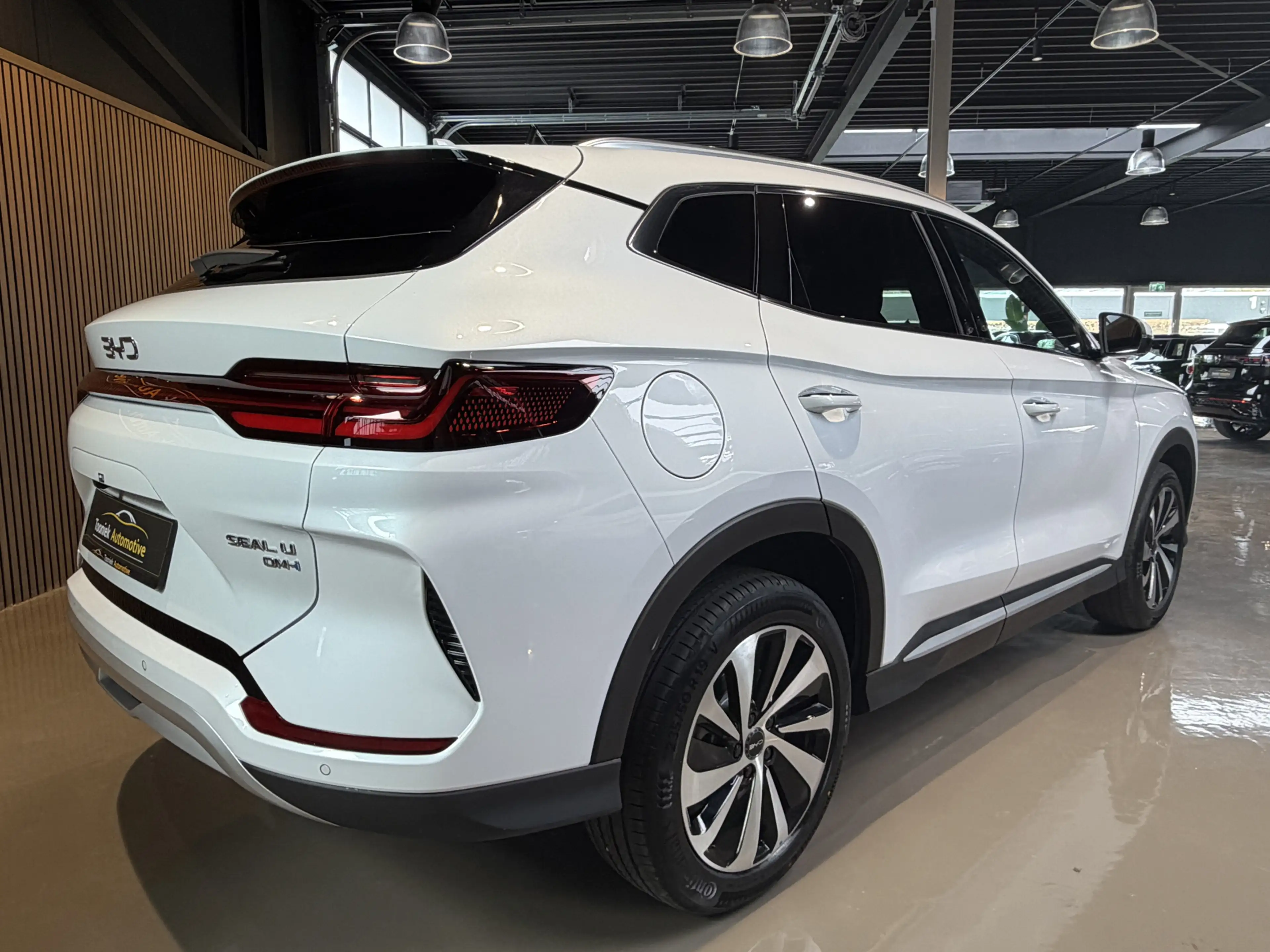 BYD Seal U 1.5 T DM-i | DESIGN | AWD | Pano | Navigatie | vol — photo 11