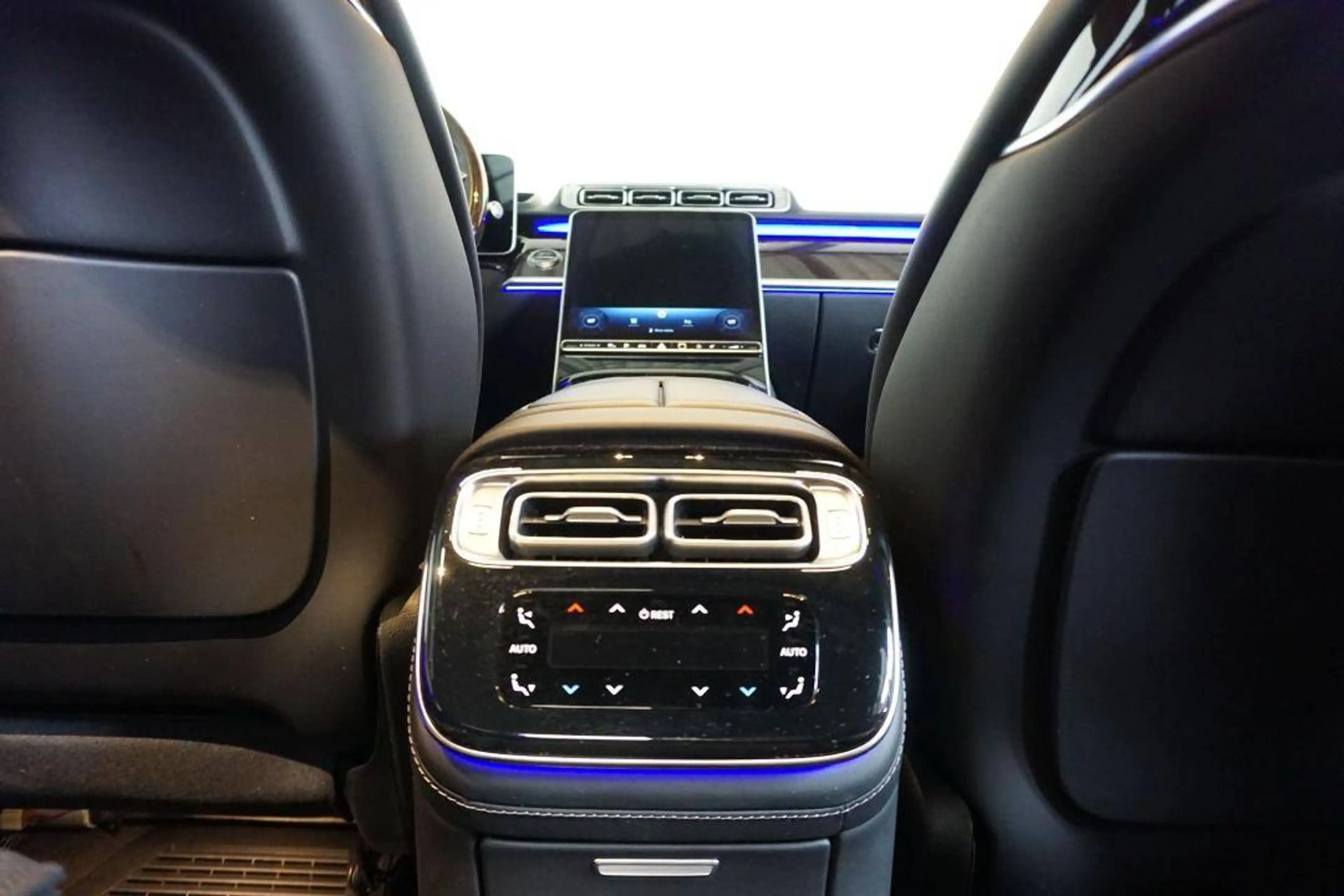Mercedes-Benz S 450 S 450 e PHEV (300 kW) — photo 15