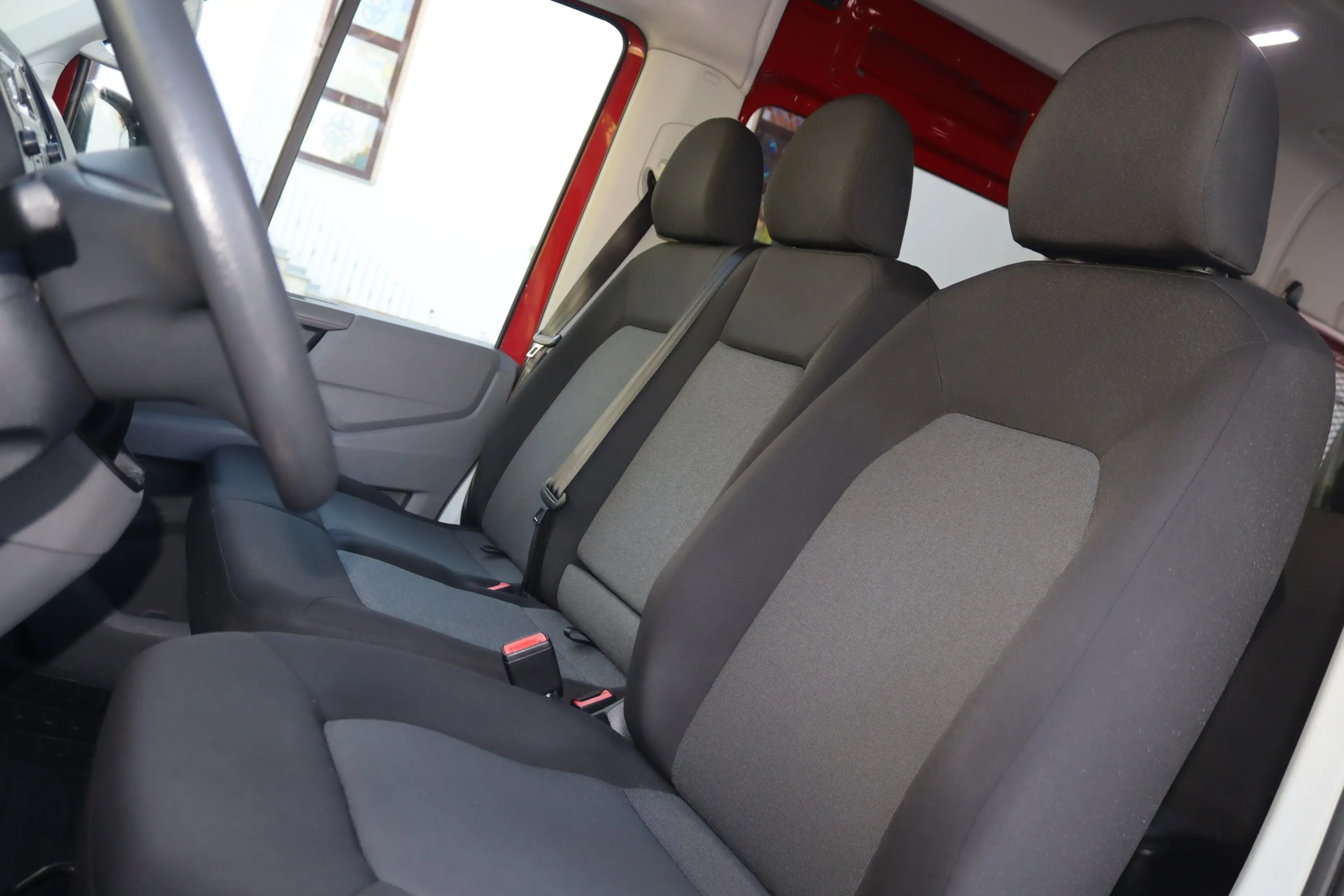 Volkswagen Crafter 35 mittellang Hochdach-Rollstuhl-8SI-PDC — photo 11
