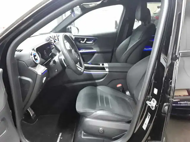 Mercedes-Benz GLC view 3