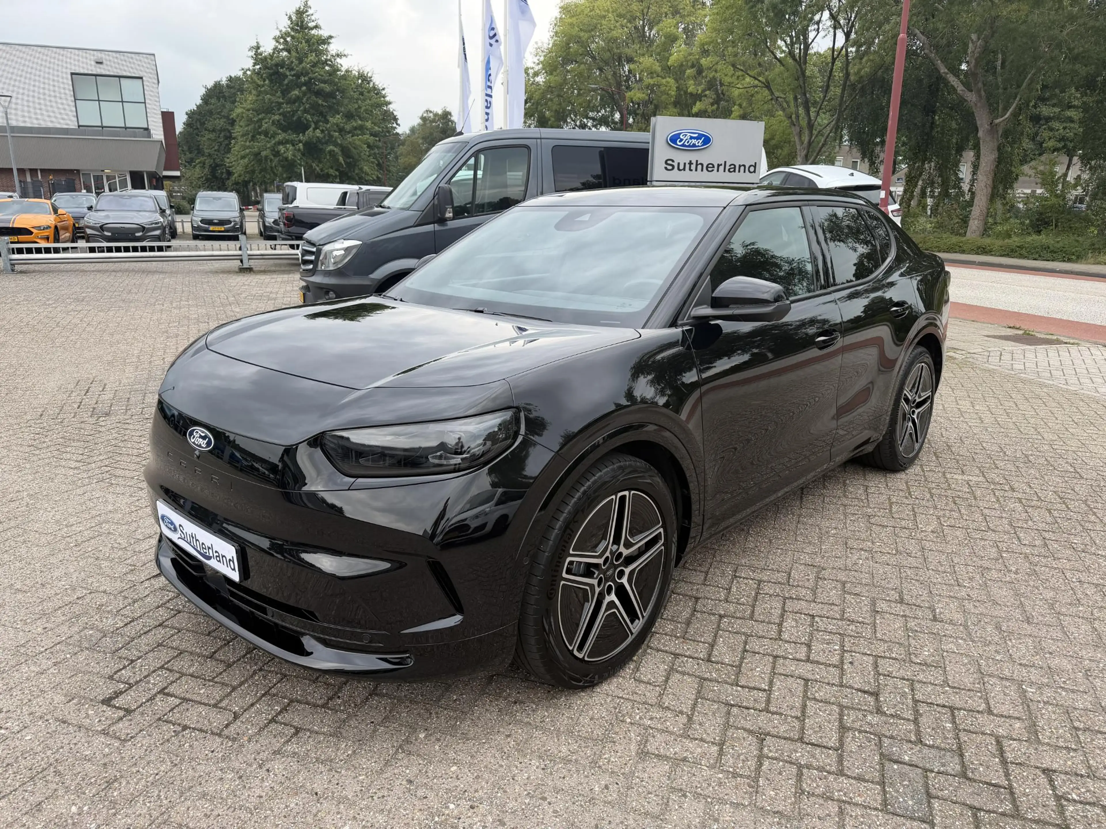 Ford Capri Premium Extended Range AWD 79 kWh | Full Options | — photo 3