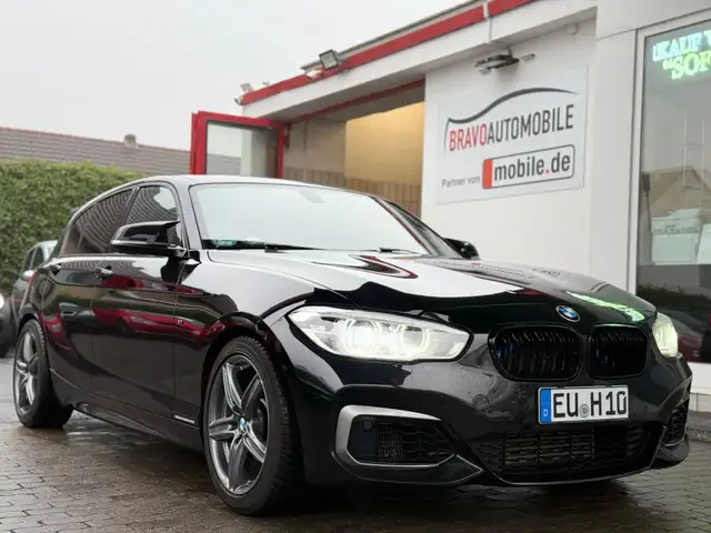 BMW 135 Lim. Aut. LED/NAVI/ALCANTARA/SHZ/F1/SHADOW