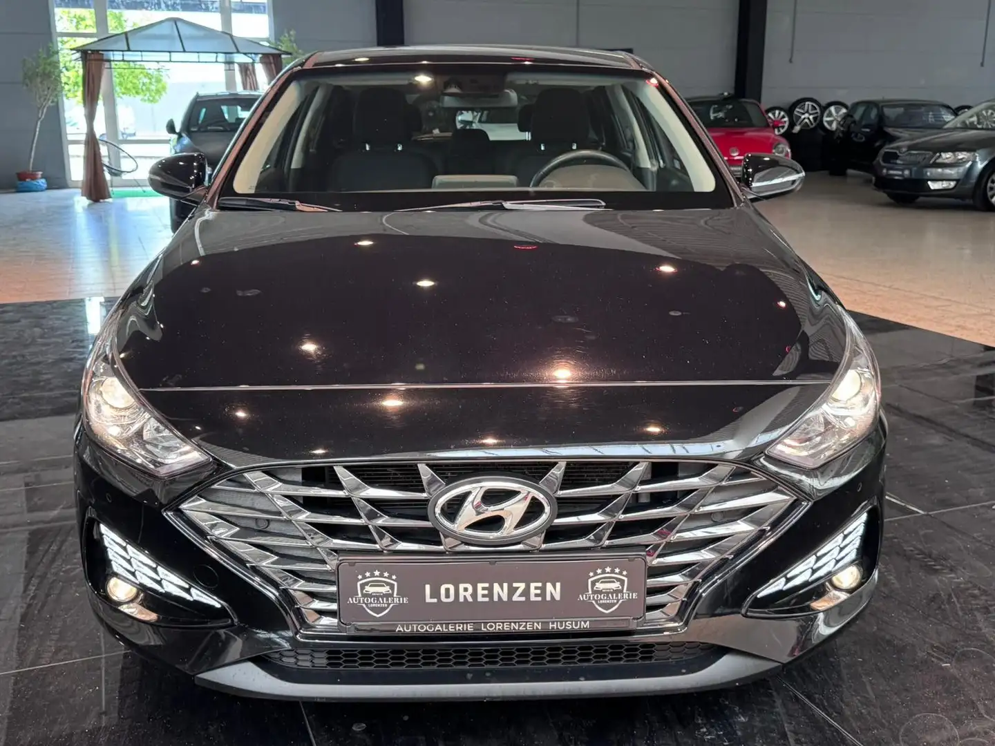 Hyundai i30 Mild-Hybrid Kamera USB BT CarPlay DAB+ DKG Nero - 2