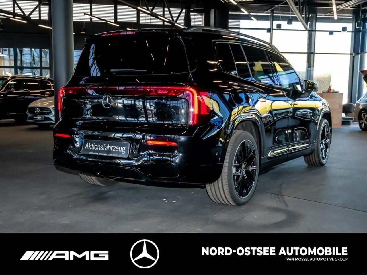 Mercedes-Benz GLB 250 + AMG NIGHT PANO AHK 20-ZOLL 4