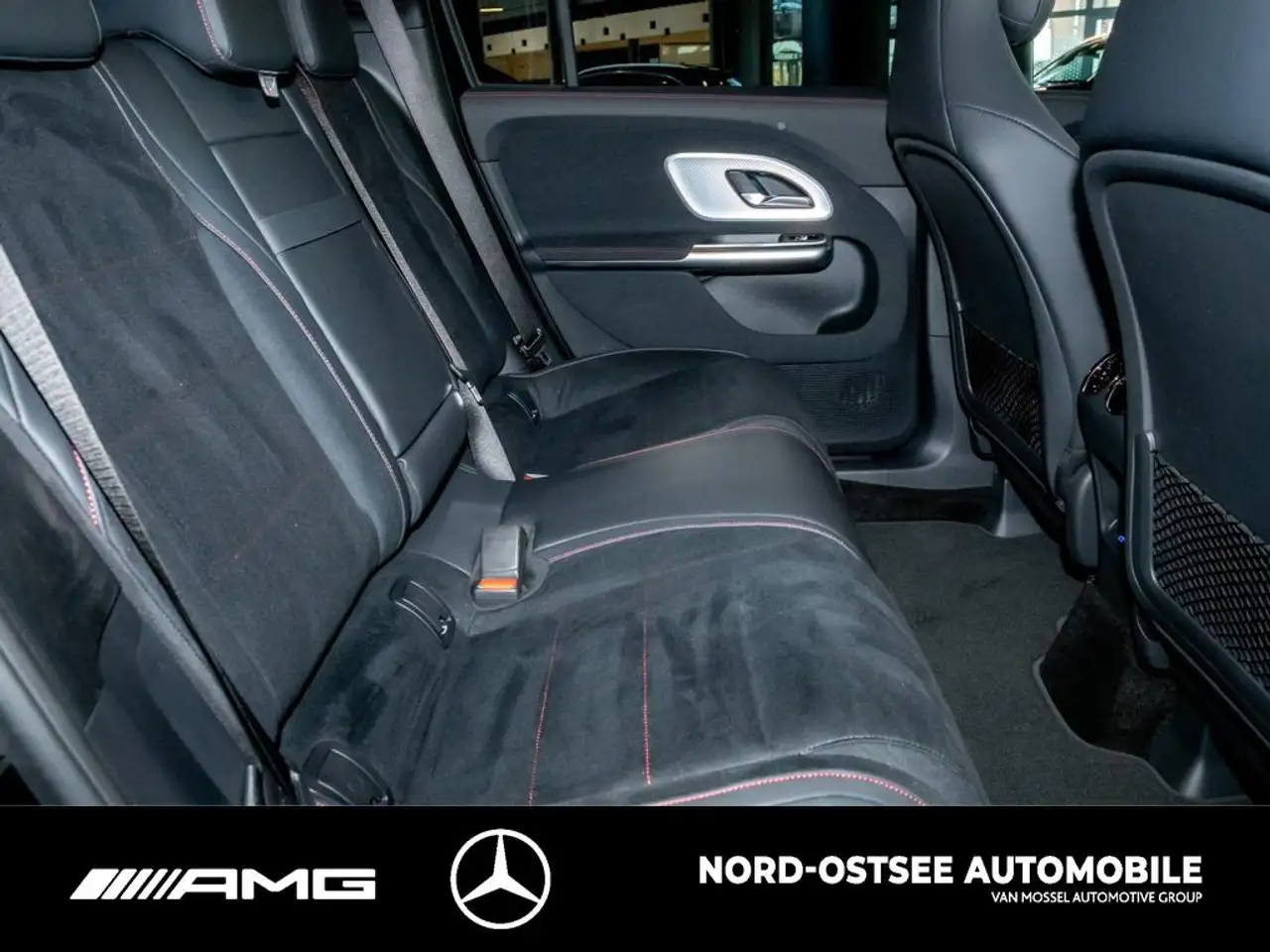 Mercedes-Benz GLB 250 + AMG NIGHT PANO AHK 20-ZOLL 11