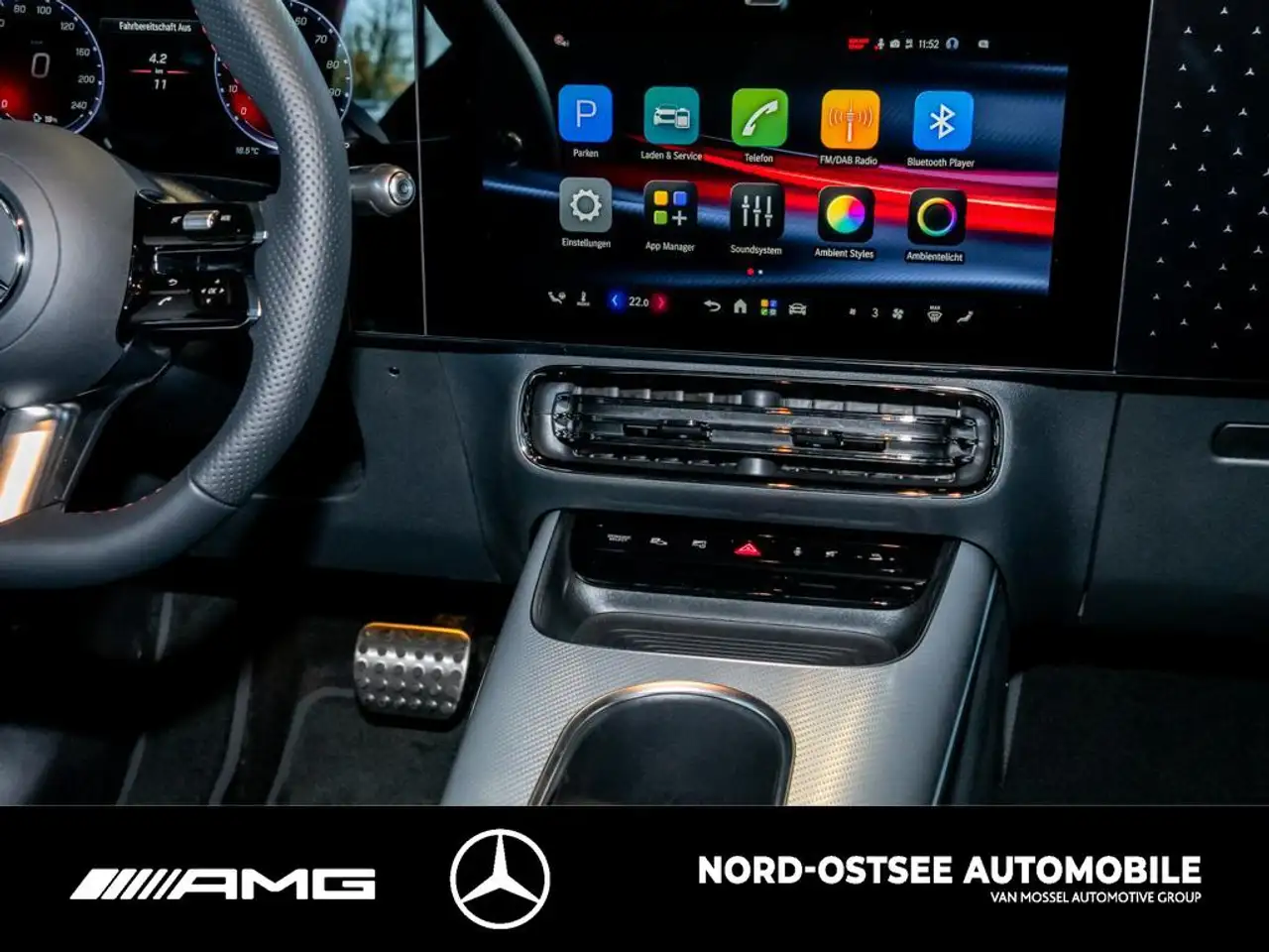 Mercedes-Benz GLB 250 + AMG NIGHT PANO AHK 20-ZOLL 9