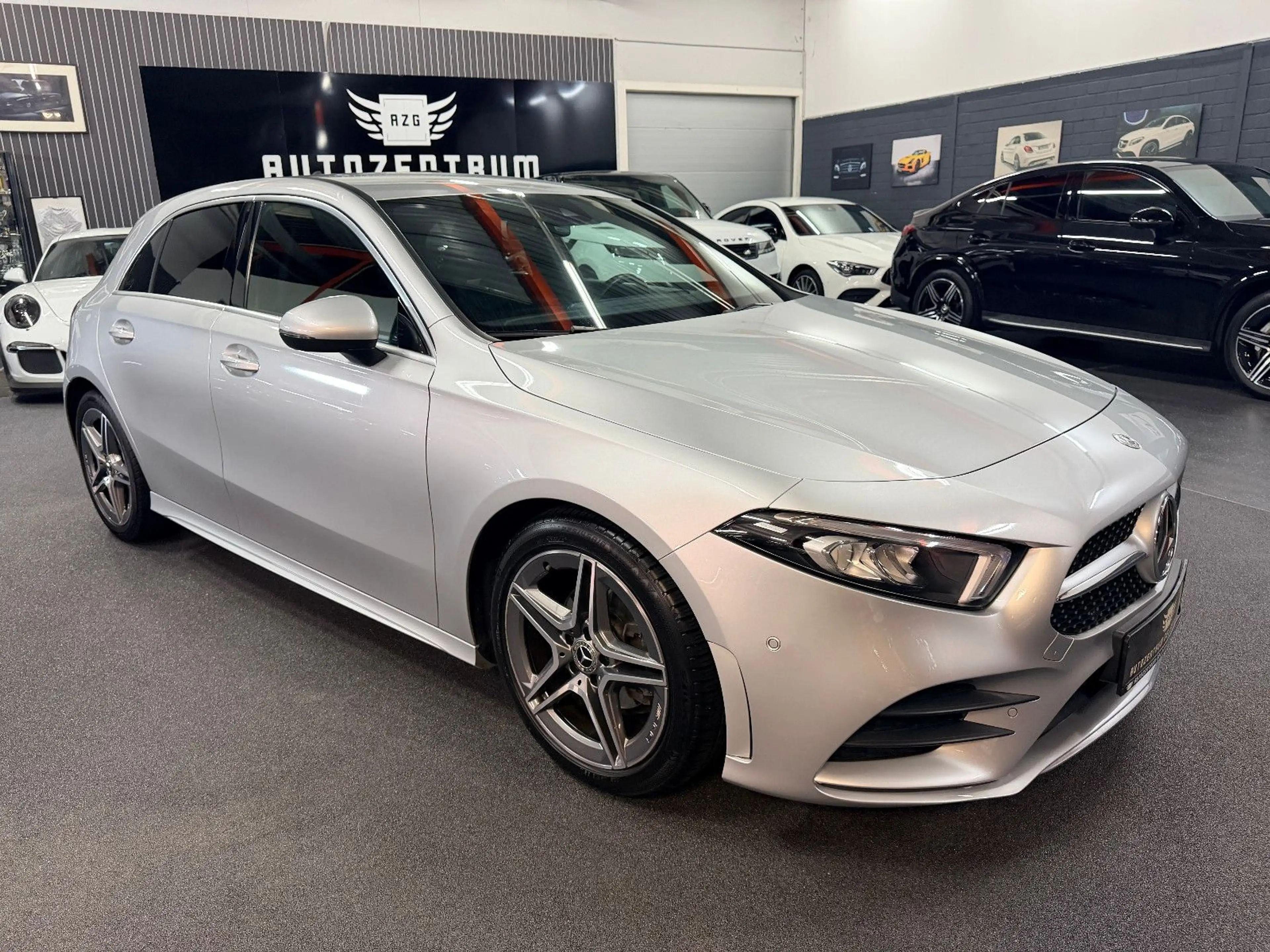 Mercedes-Benz A 180 AMG MBUX/LED/AMBIENTE/KAMERA/PARK-ASSIST/ — photo 5